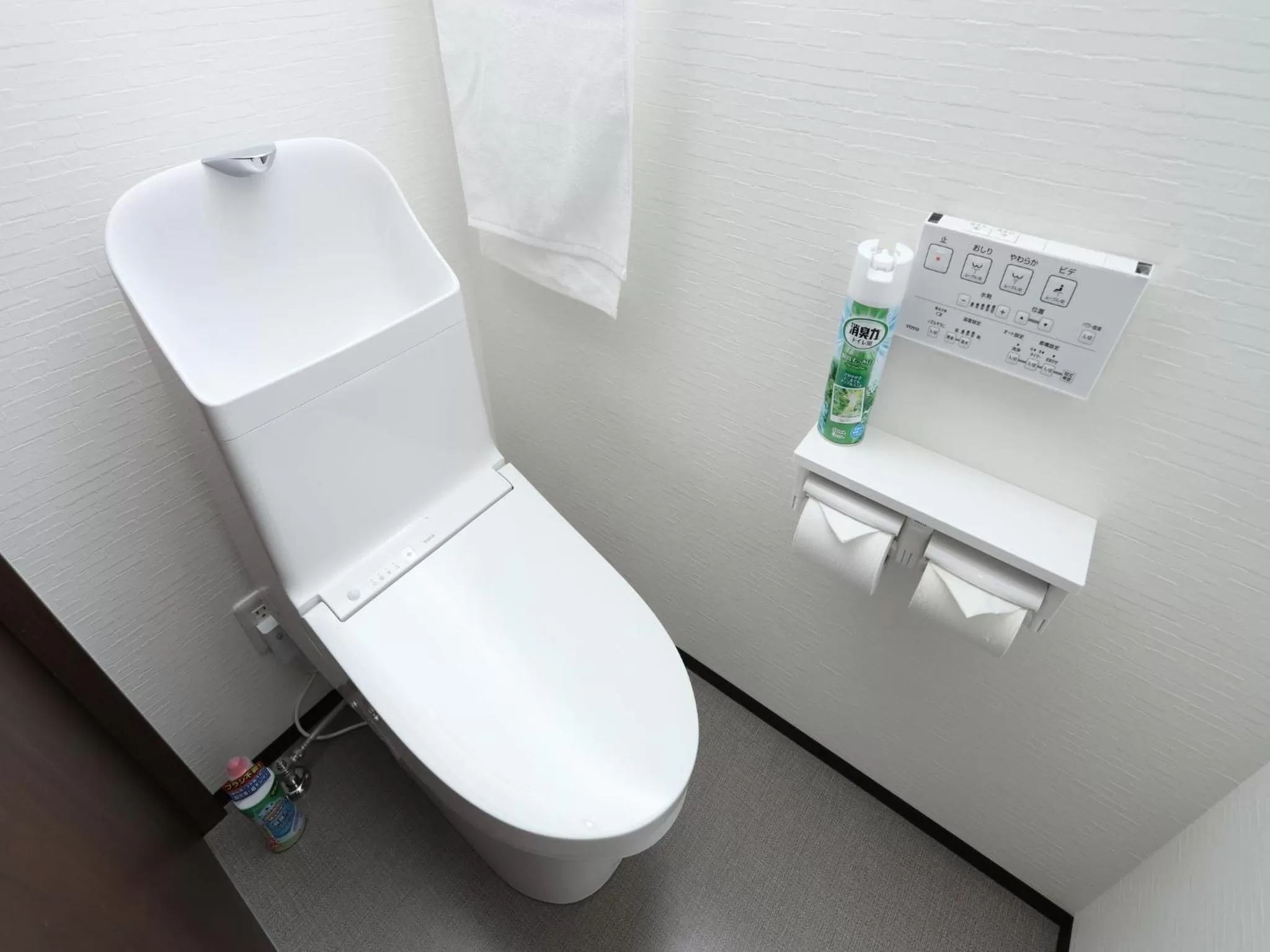 Toilet in UCHI Living Stay Sapporo Kikusui