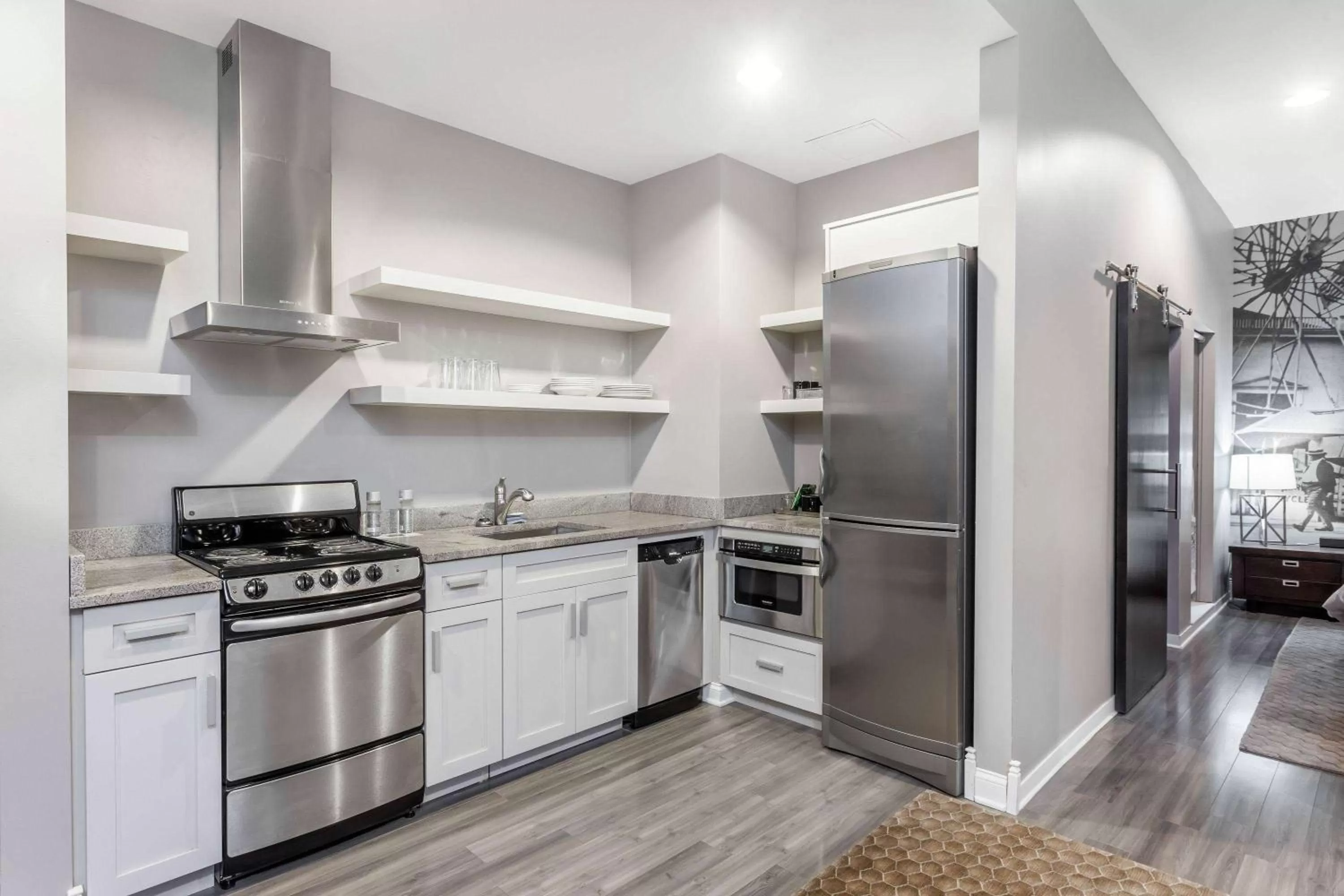 Executive Suite with Queen Bed - Non Smoking in Hotel at the Lafayette Trademark Collection by Wyndham