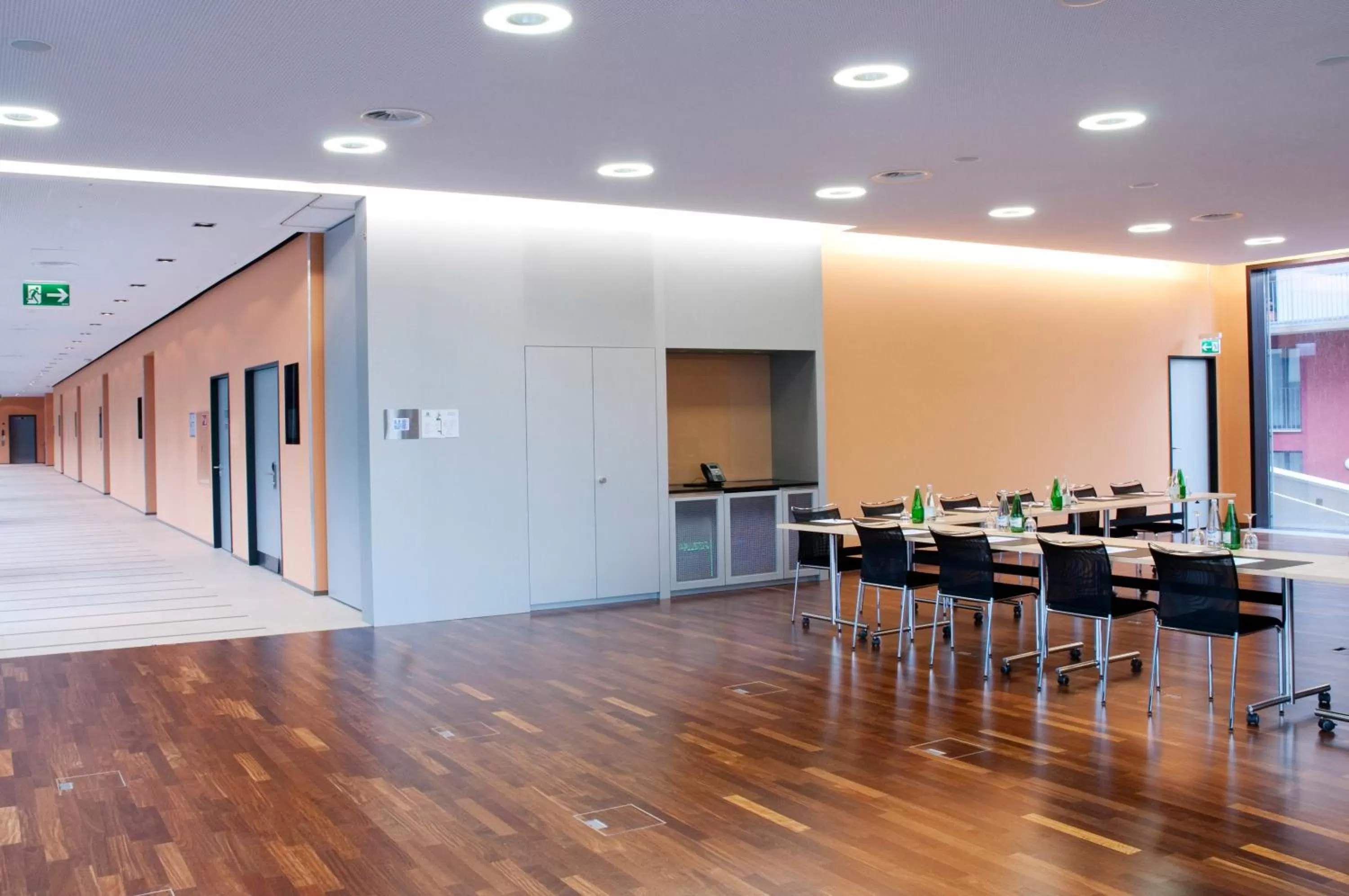 Meeting/conference room in Holiday Inn Zürich Messe by IHG