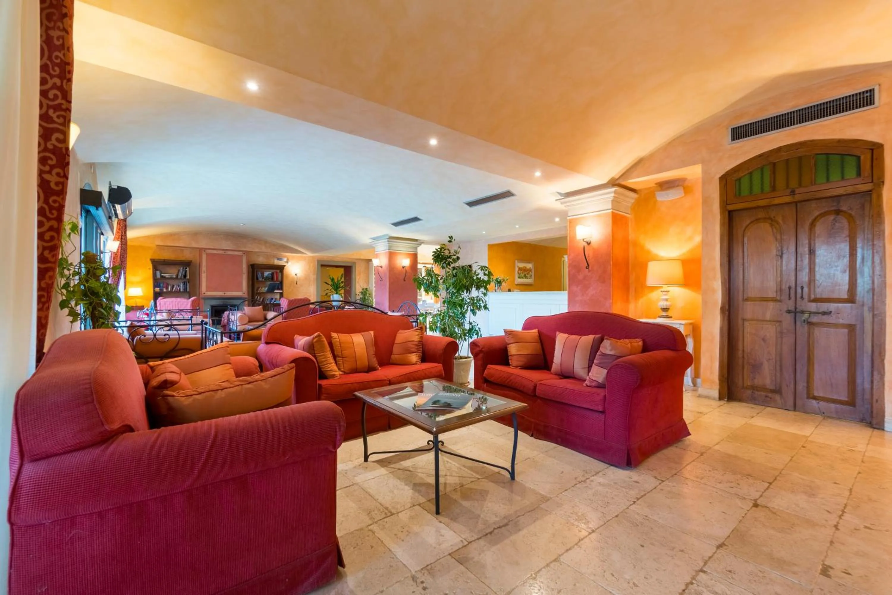 Lobby or reception in Hotel Borgo Di Cortefreda - Place of Charme