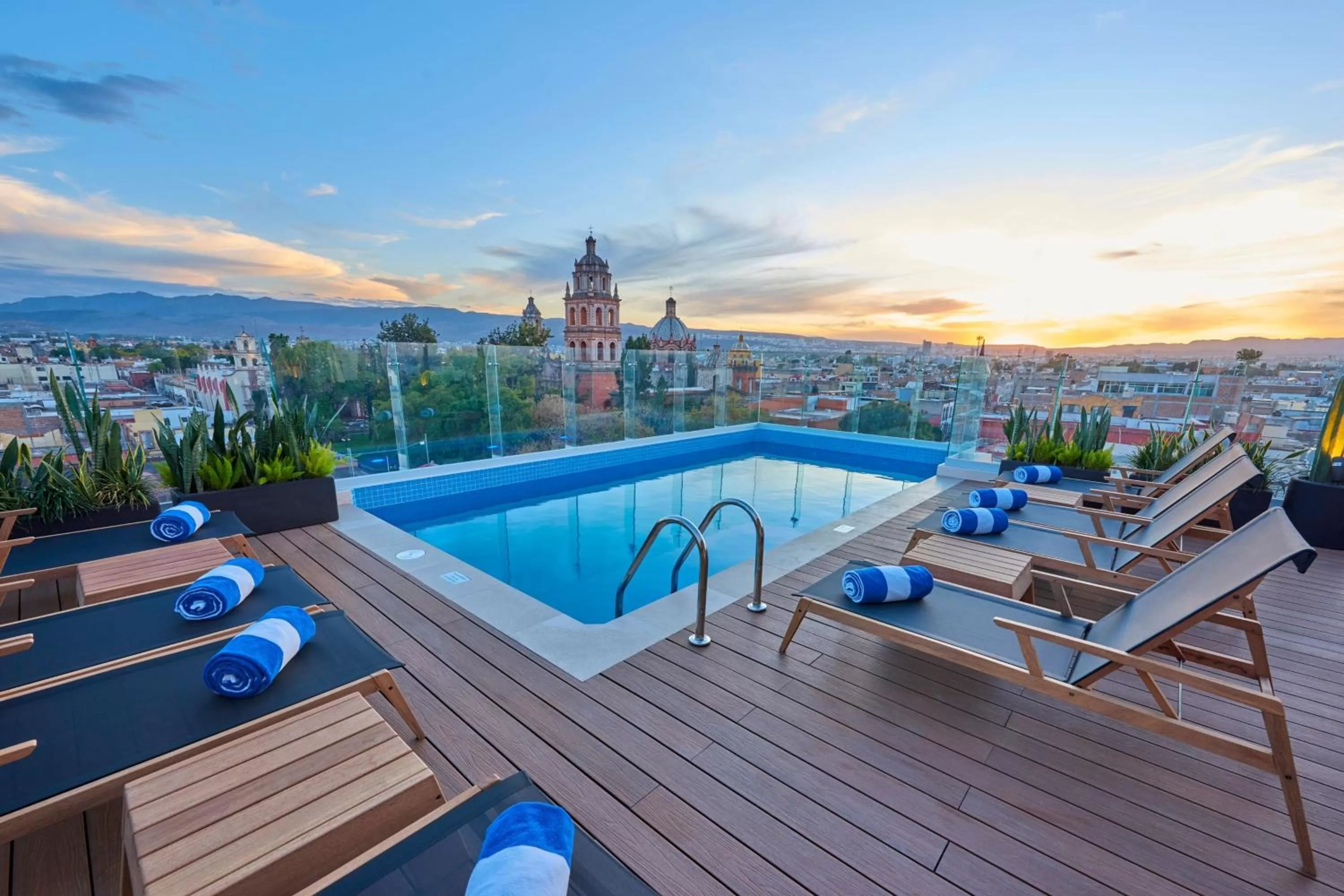 Swimming pool in City Centro by Marriott San Luis Potosi
