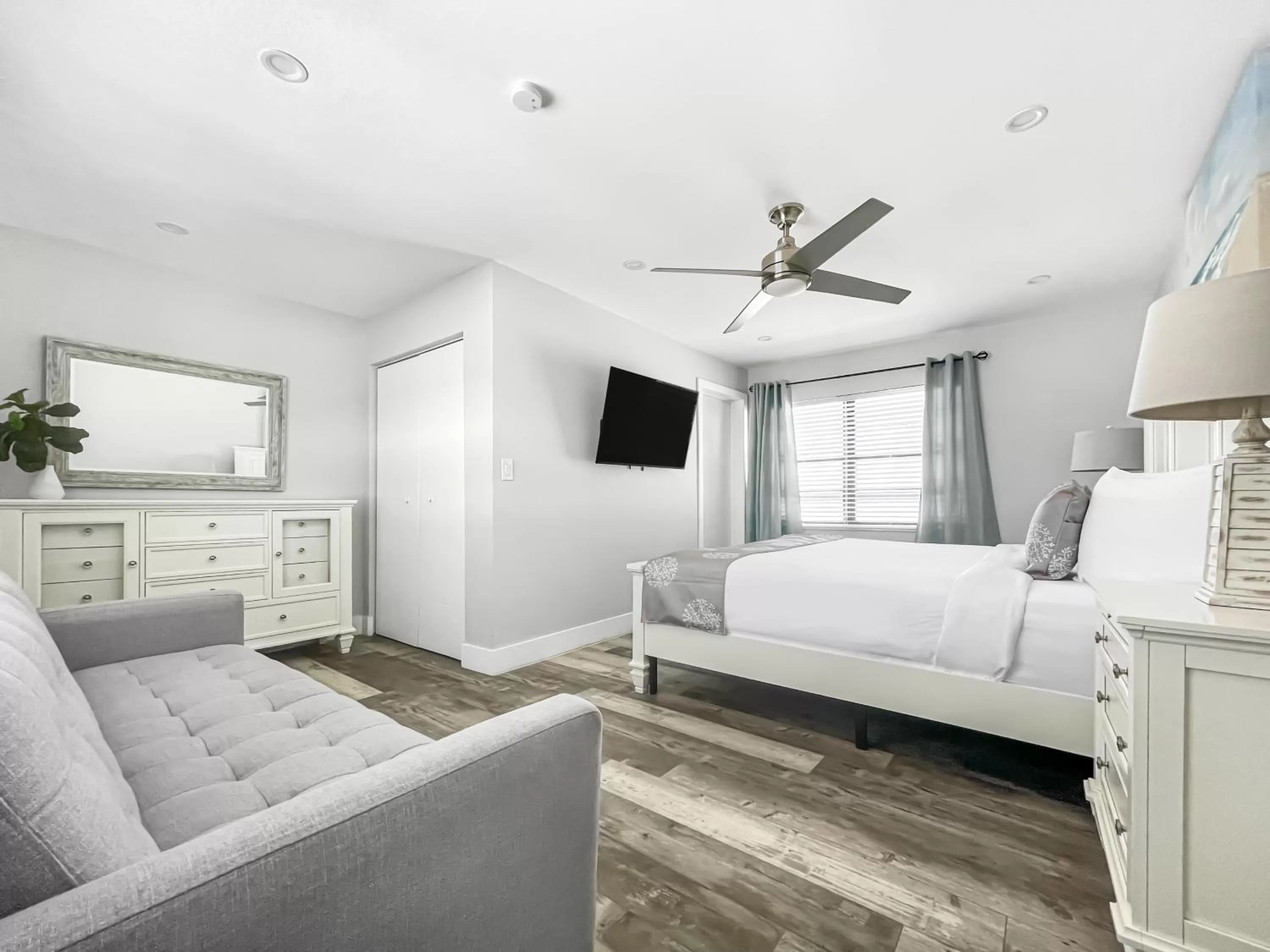 Bed in Hollywood Beach Hotels