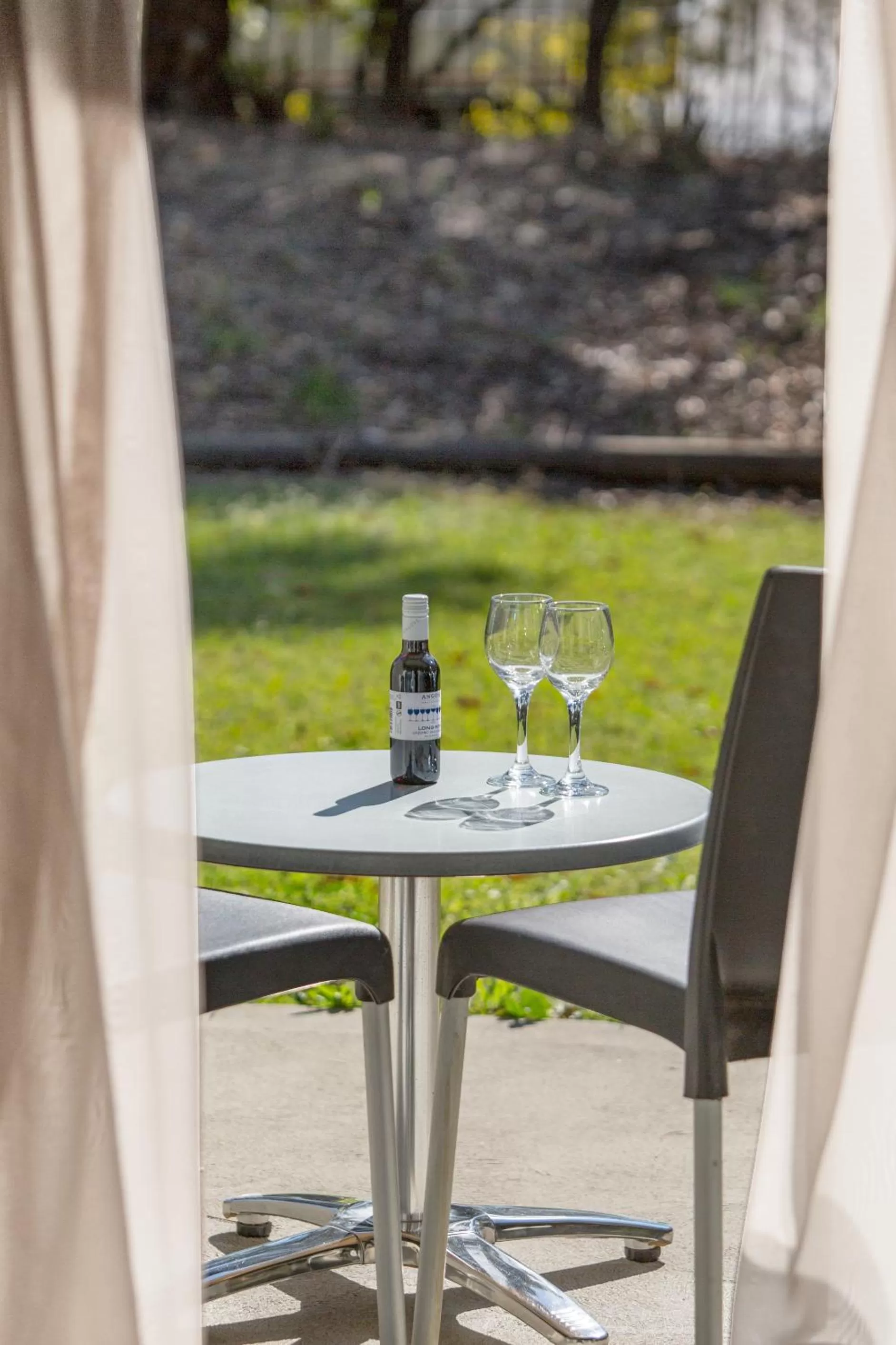 Patio in Hunter Gateway Motel