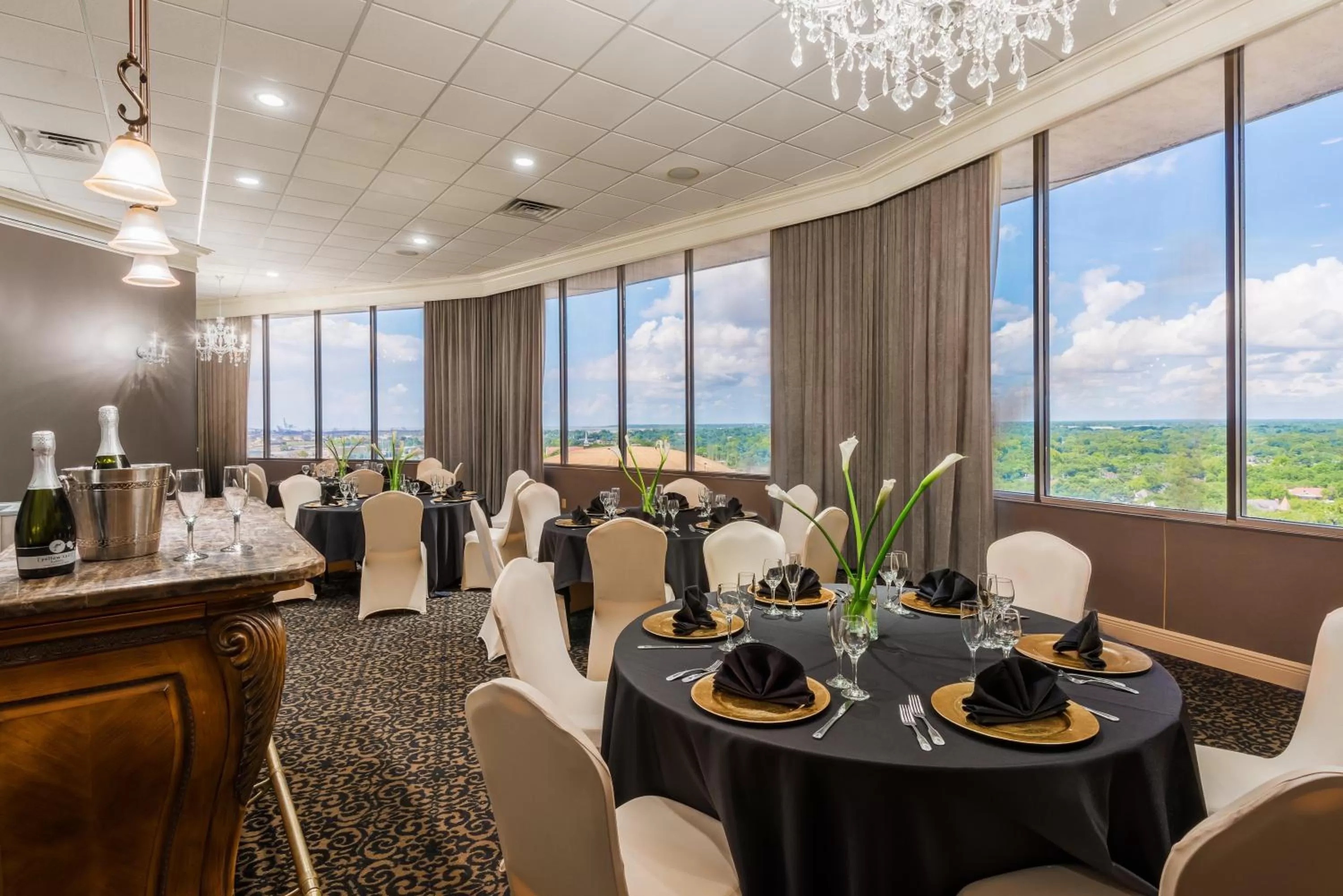 Banquet/Function facilities in Holiday Inn Mobile Downtown Historic District by IHG