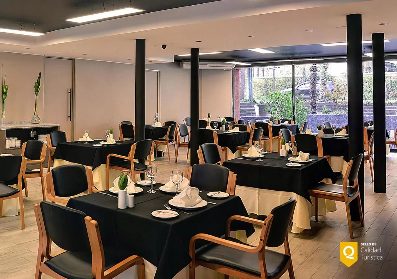 Restaurant/places to eat in Panamericana Hotel Providencia