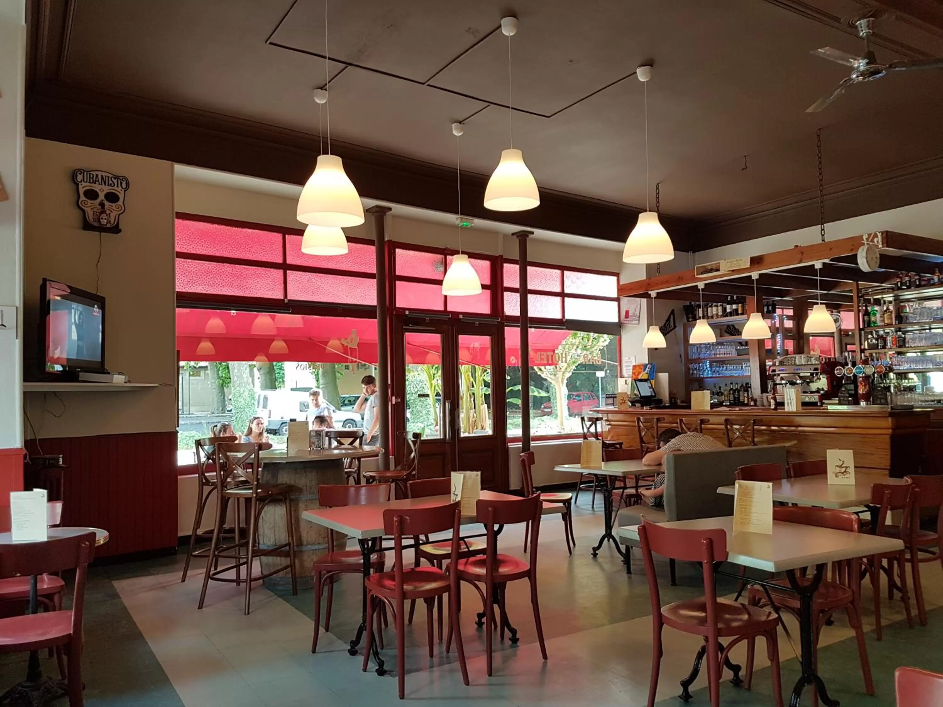 Restaurant/places to eat in Hotel Café de la Gare