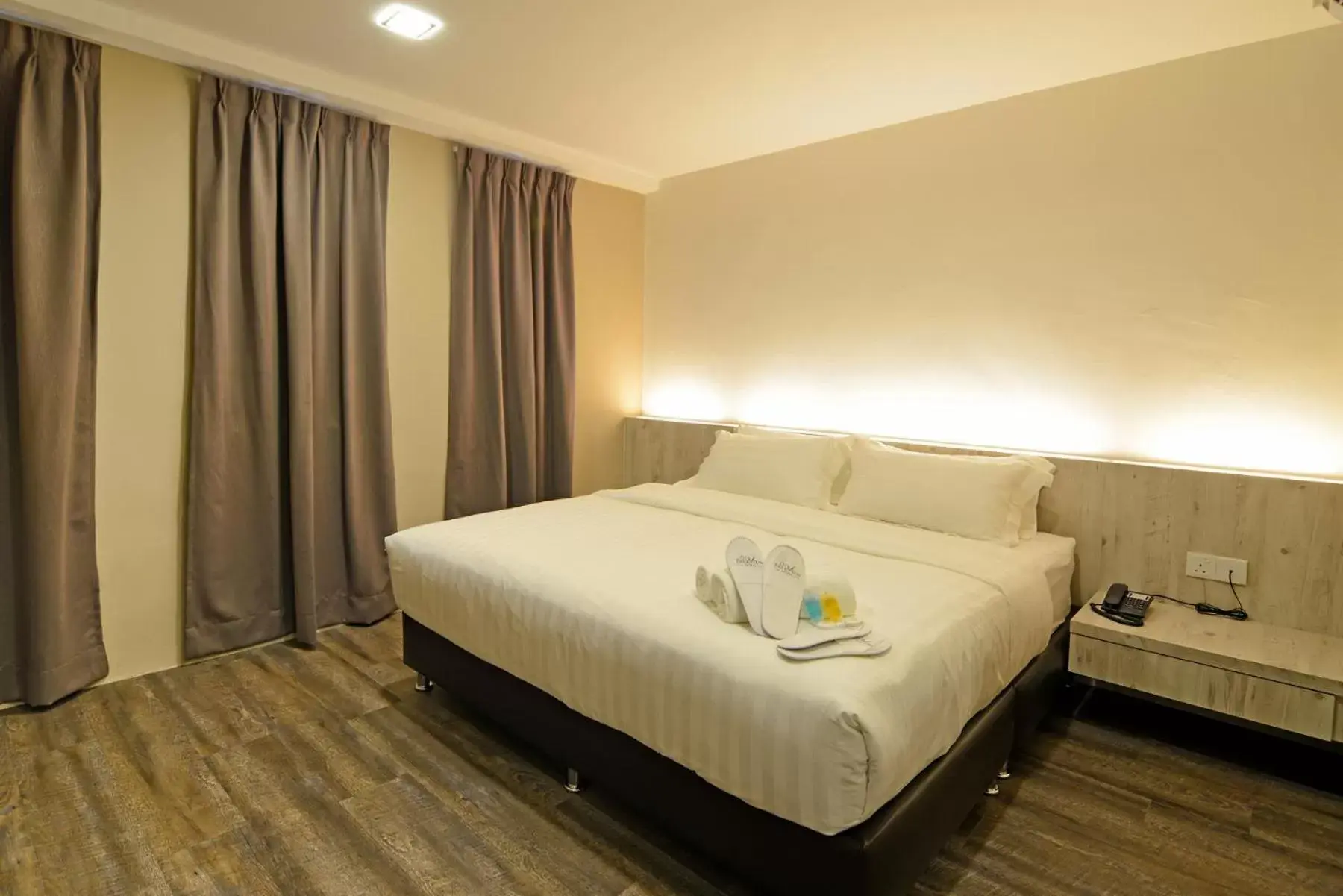 Deluxe King Size Room in De Parkview Hotel Deluxe King Size Room in De Parkview Hotel