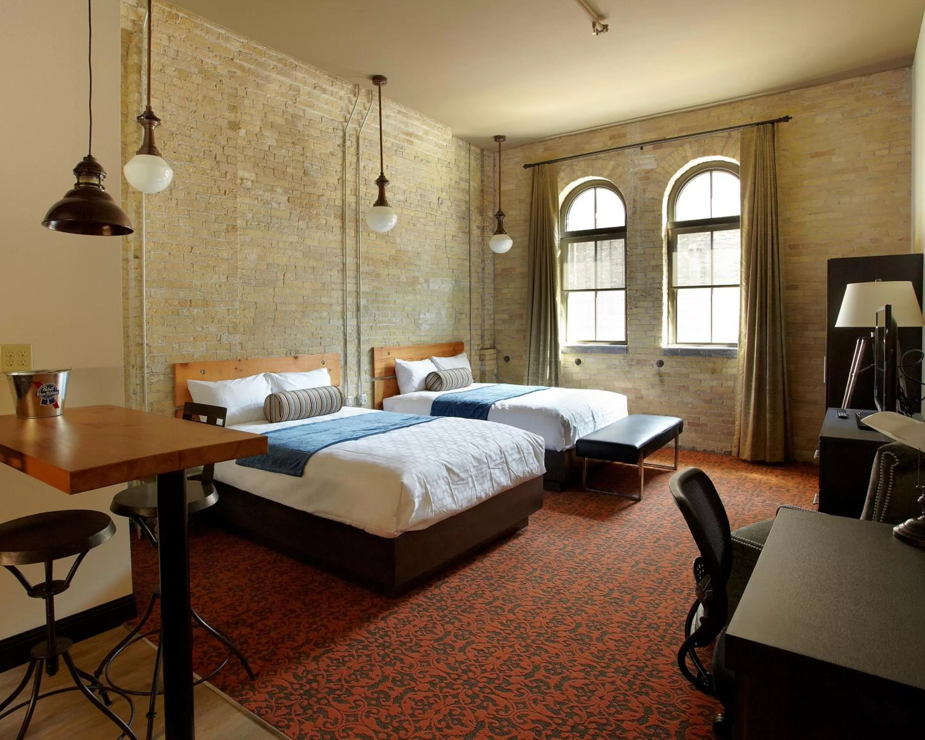 Guests, Bed in Brewhouse Inn and Suites