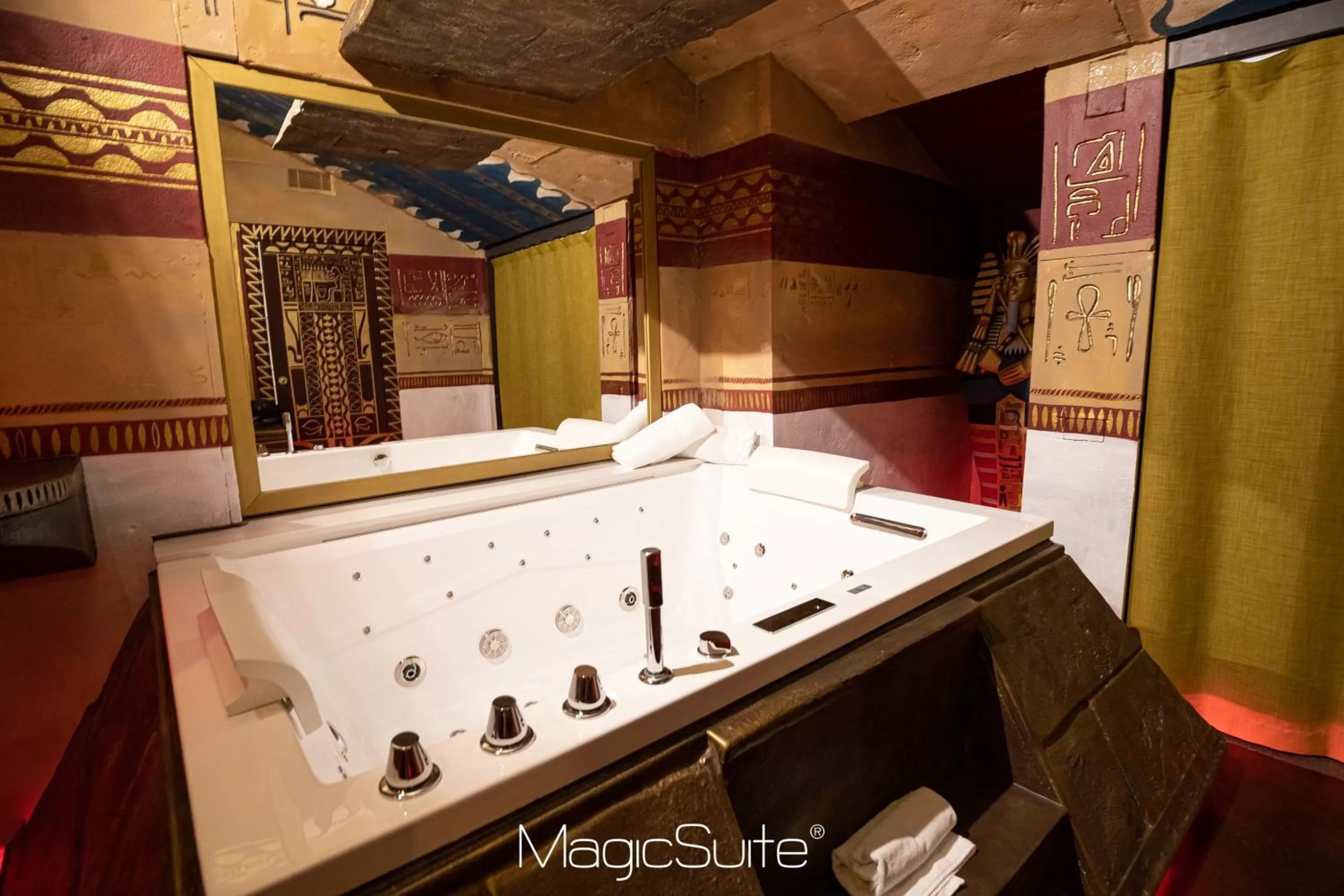 Hot Tub in Hotel Carosello