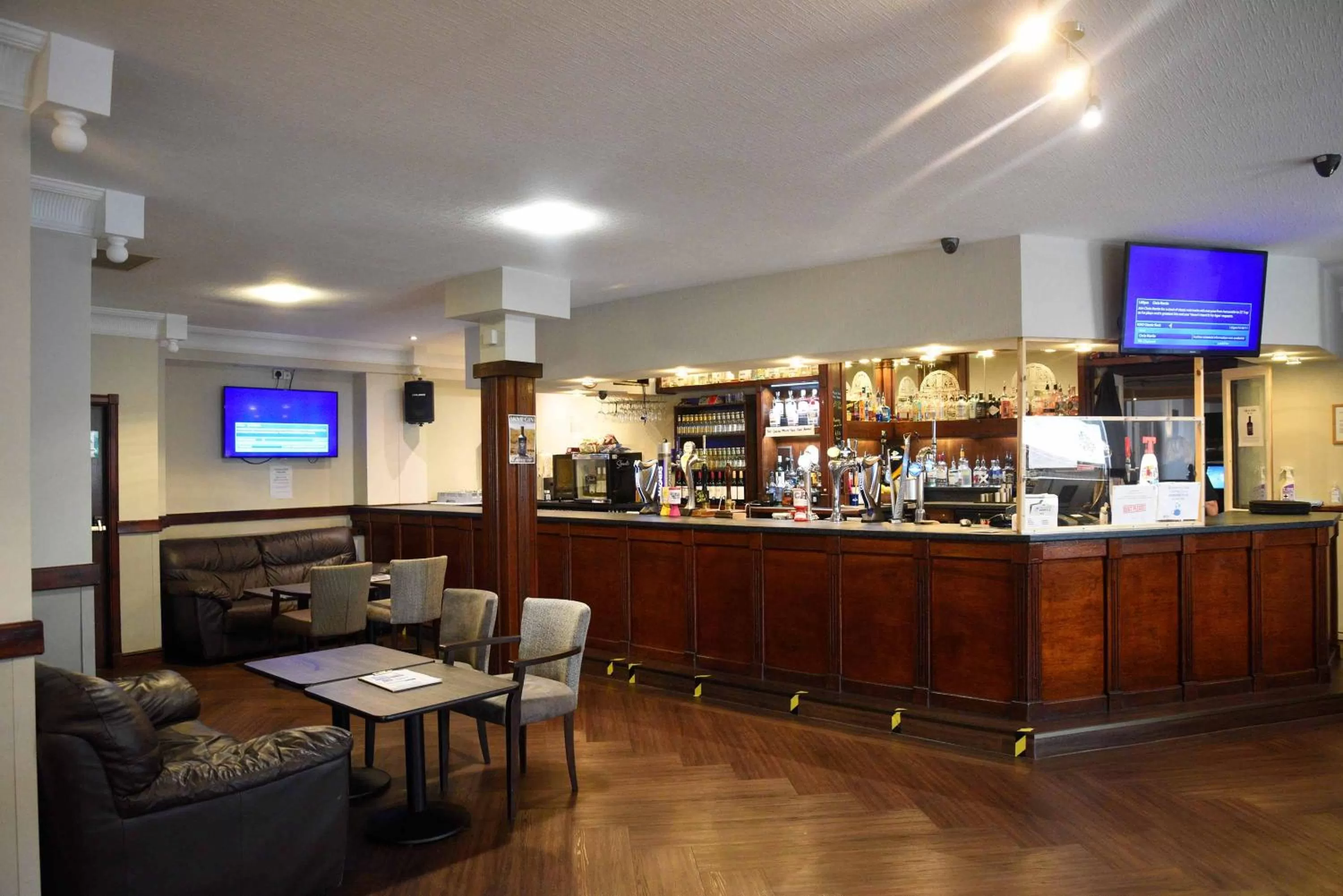 Lounge or bar in The Royal Hotel
