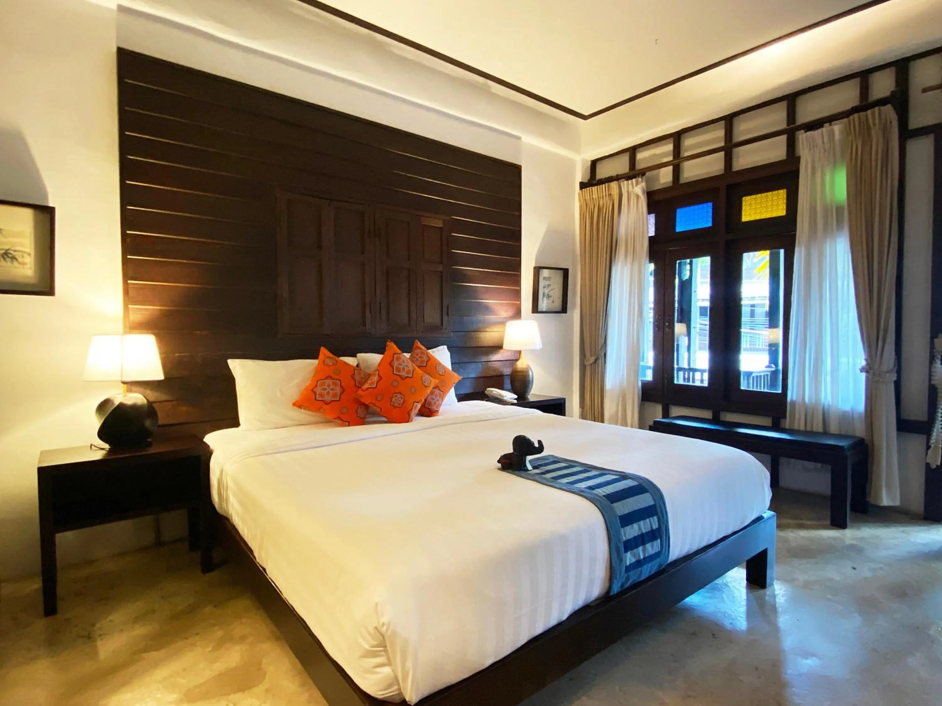 Bedroom, Bed in Banthai Village