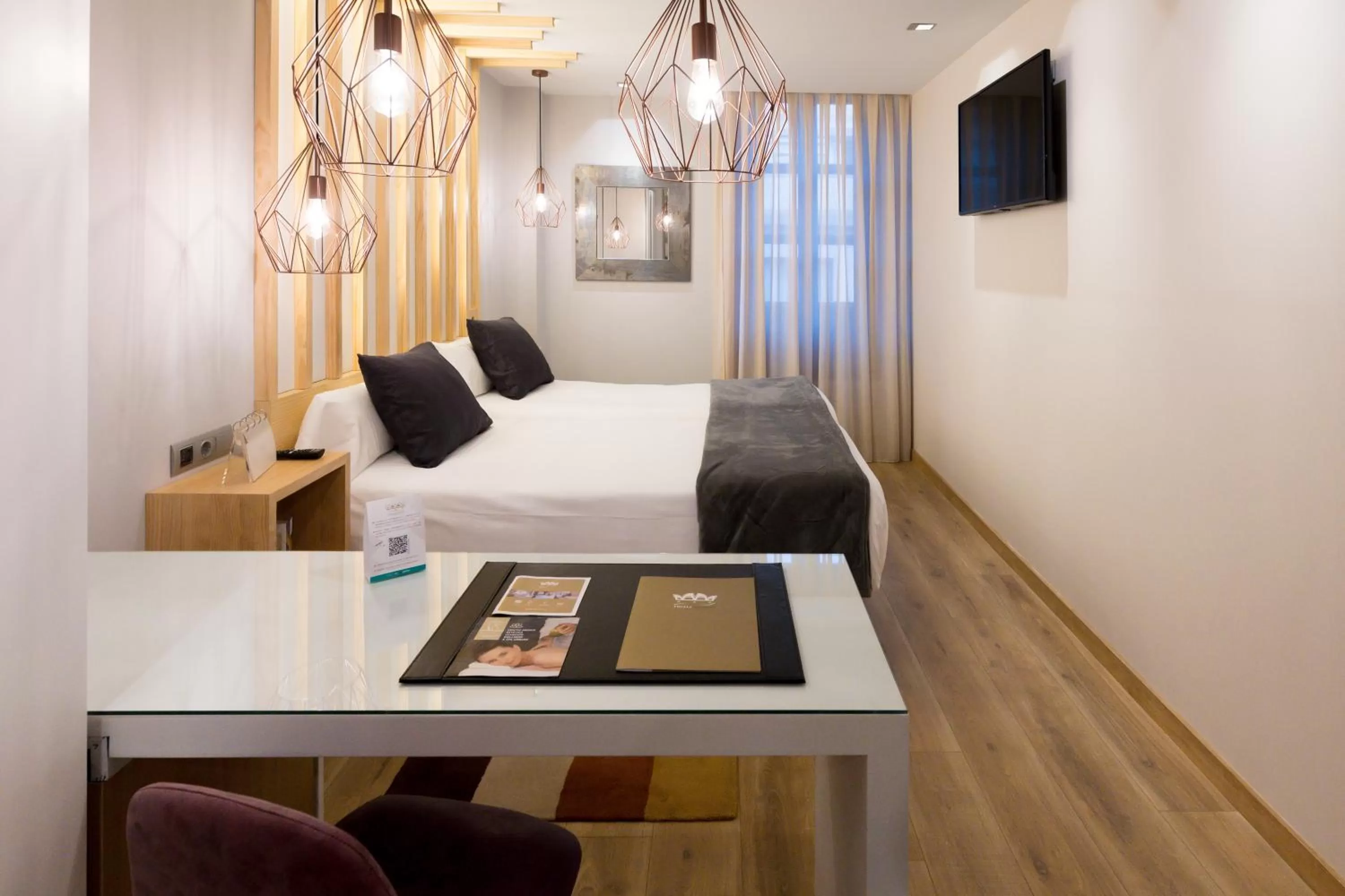 Photo of the whole room, Bed in Hotel Fruela