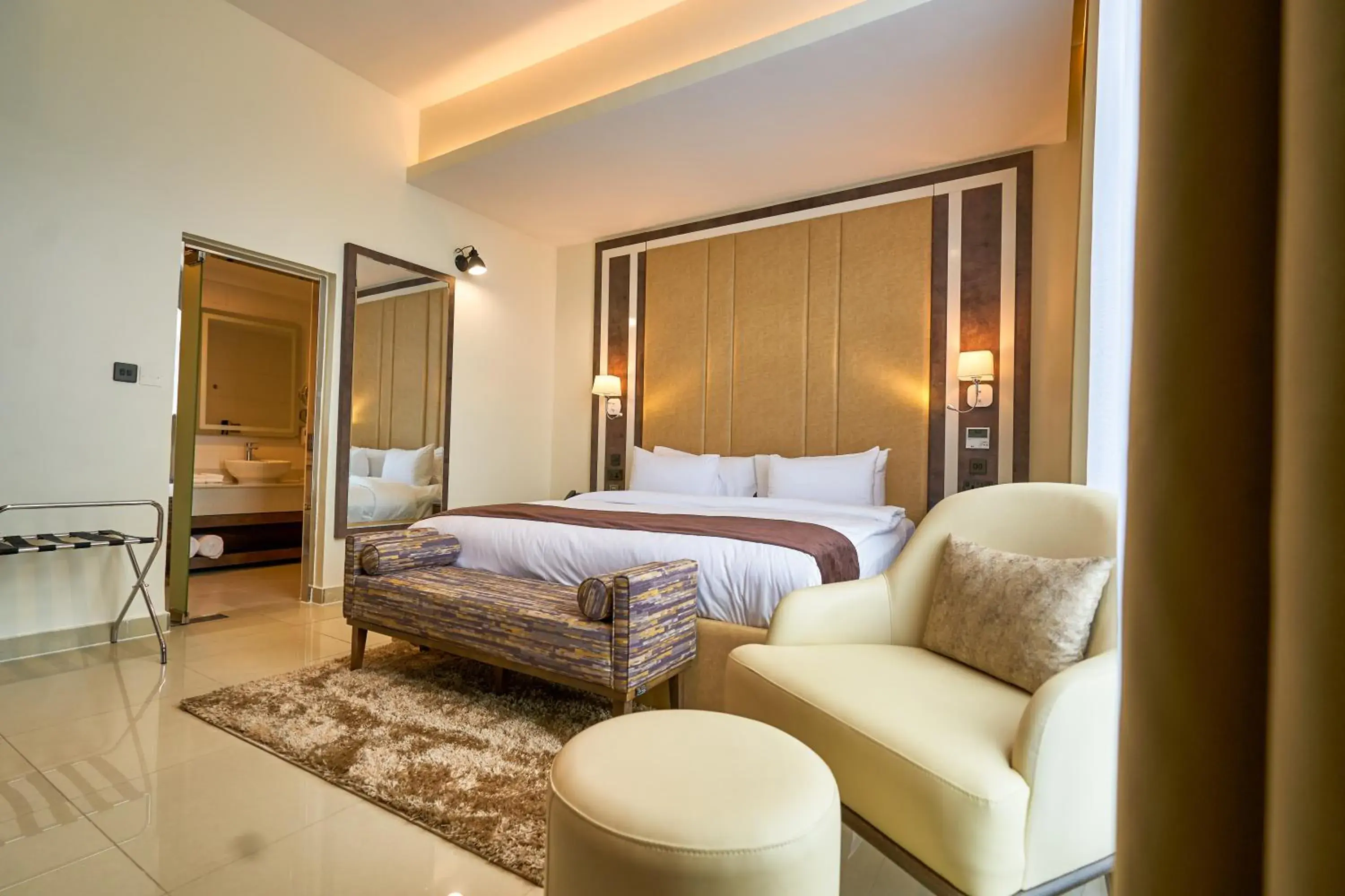 Deluxe Double Room - single occupancy in Monty Suites Lekki Deluxe Double Room - single occupancy in Monty Suites Lekki