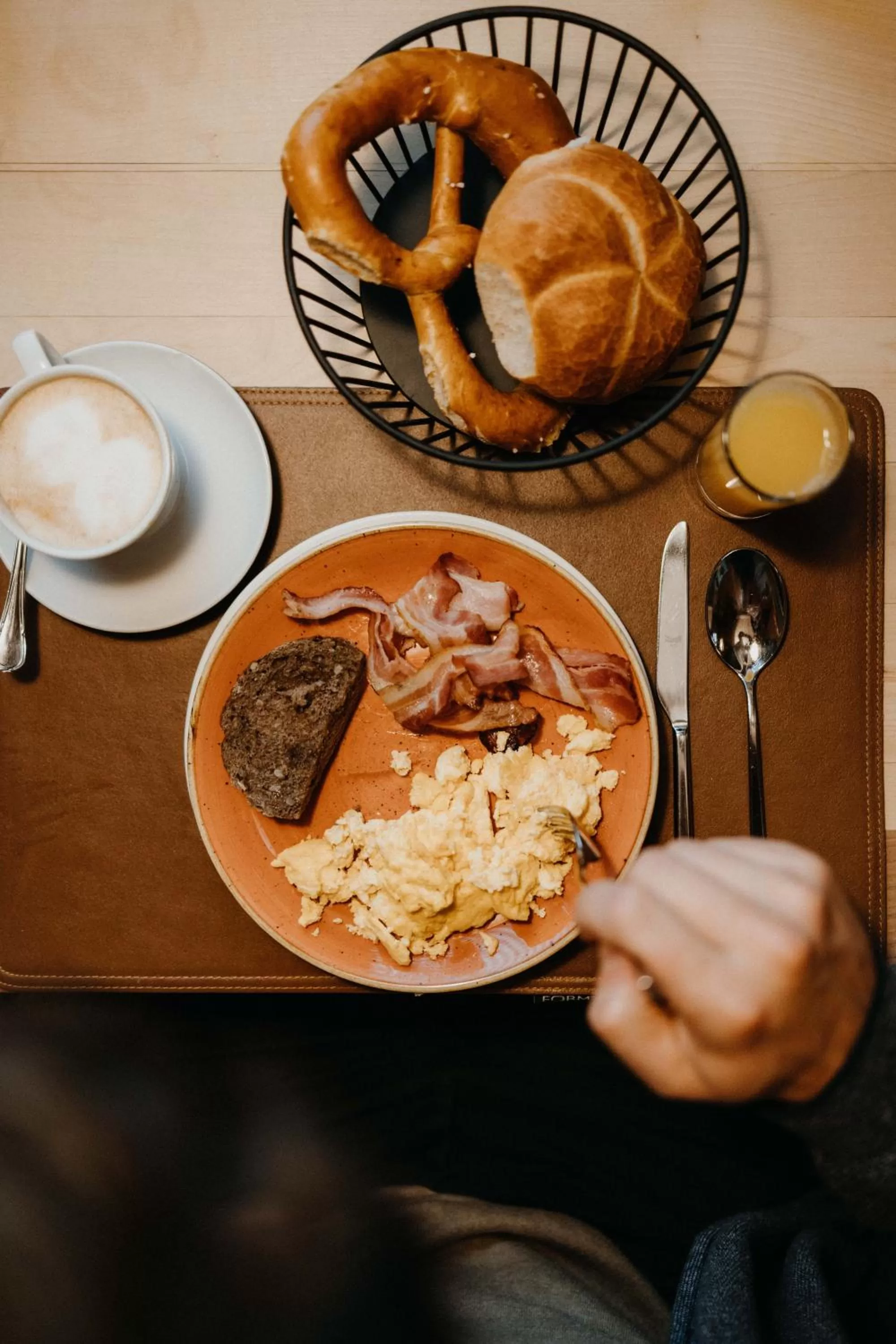 Breakfast in Alpine Hideaway ZILLERTALERHOF - 4 Sterne Superior