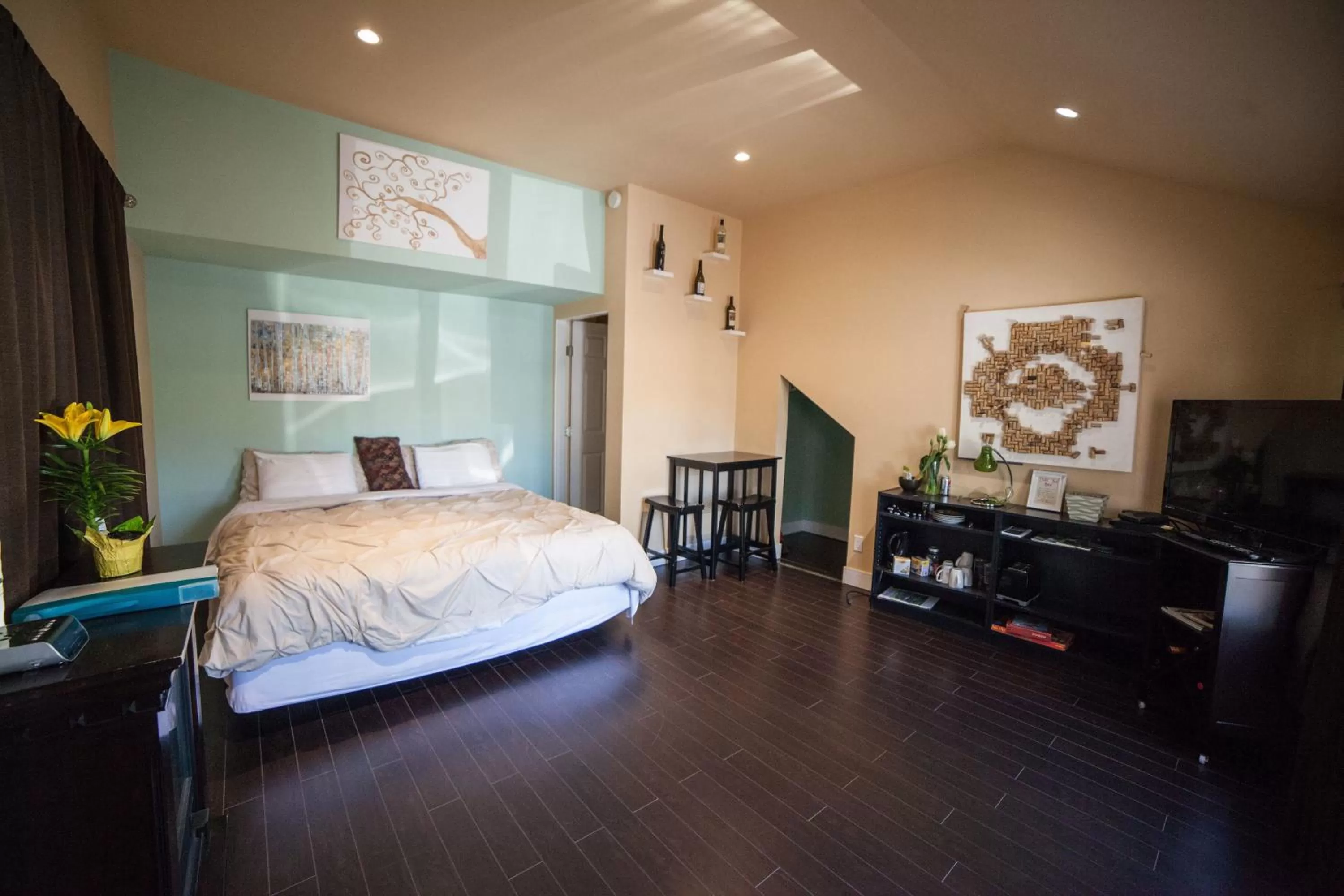 Bathroom in Tall Trees Bed & Breakfast