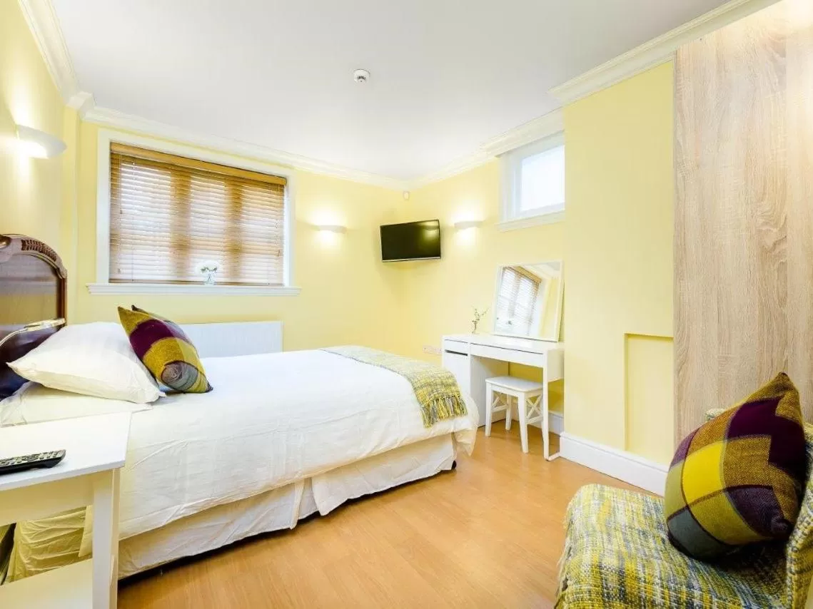 Superior Apartment in 1 Riverside Apartments