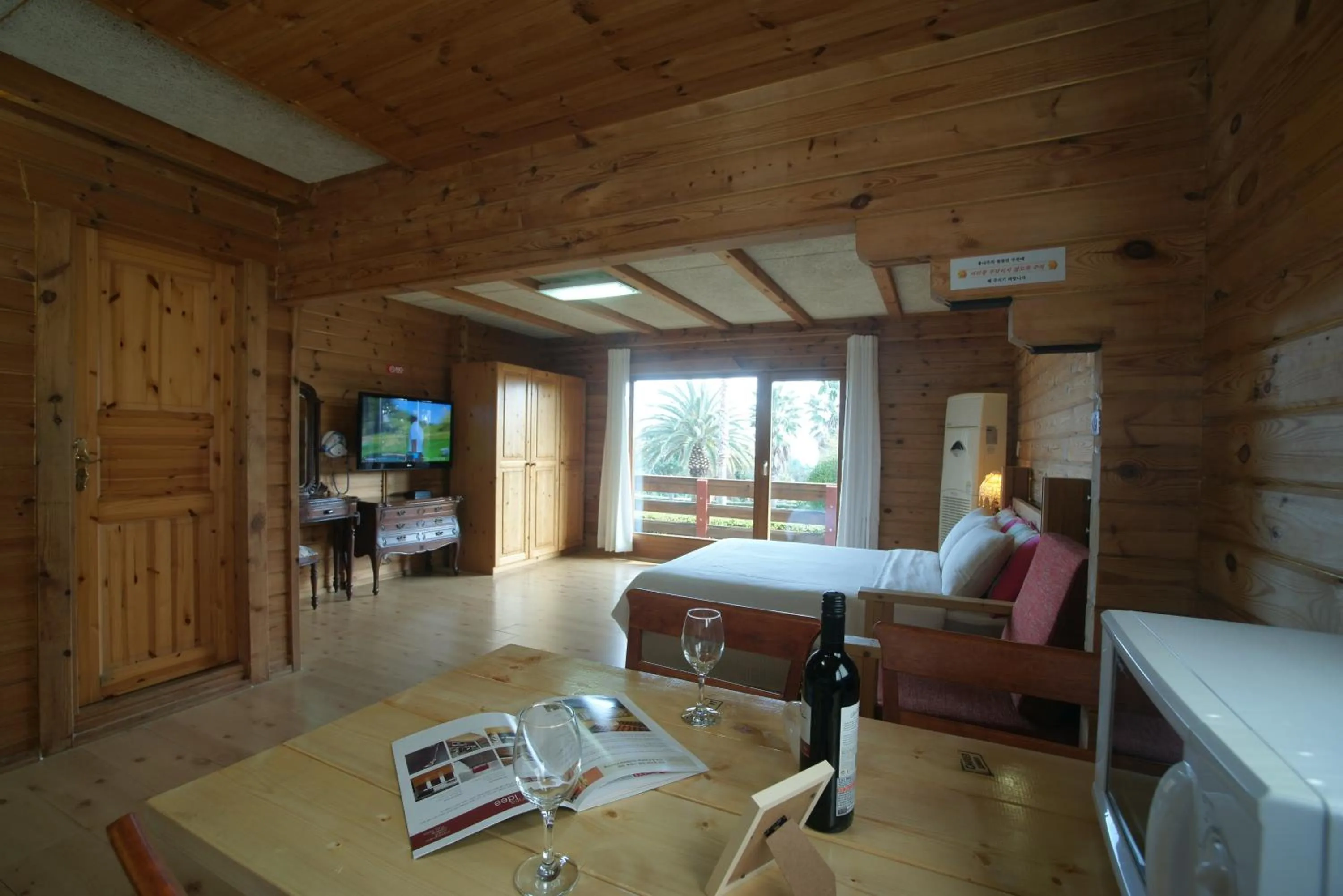 Shower, Bed in Sunny Day Jeju