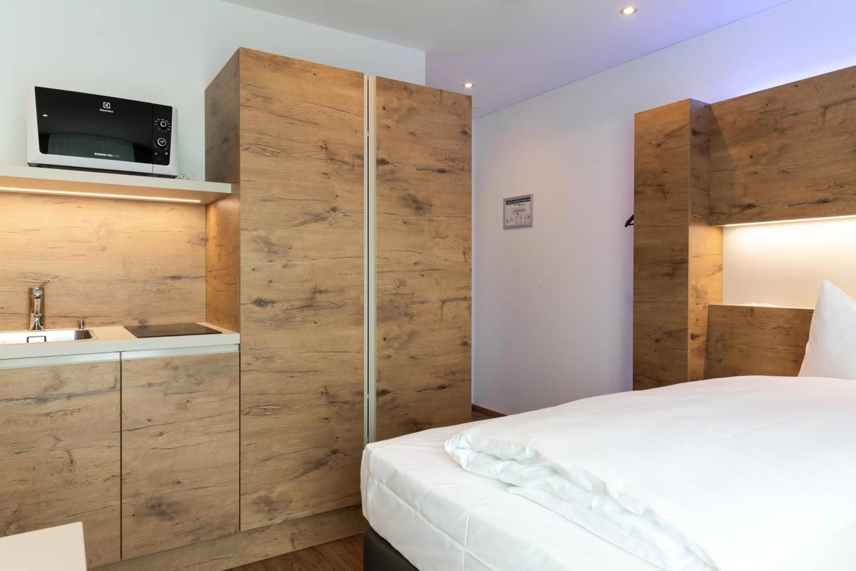 Bed in TRIP INN JET HOTEL Zürich Airport