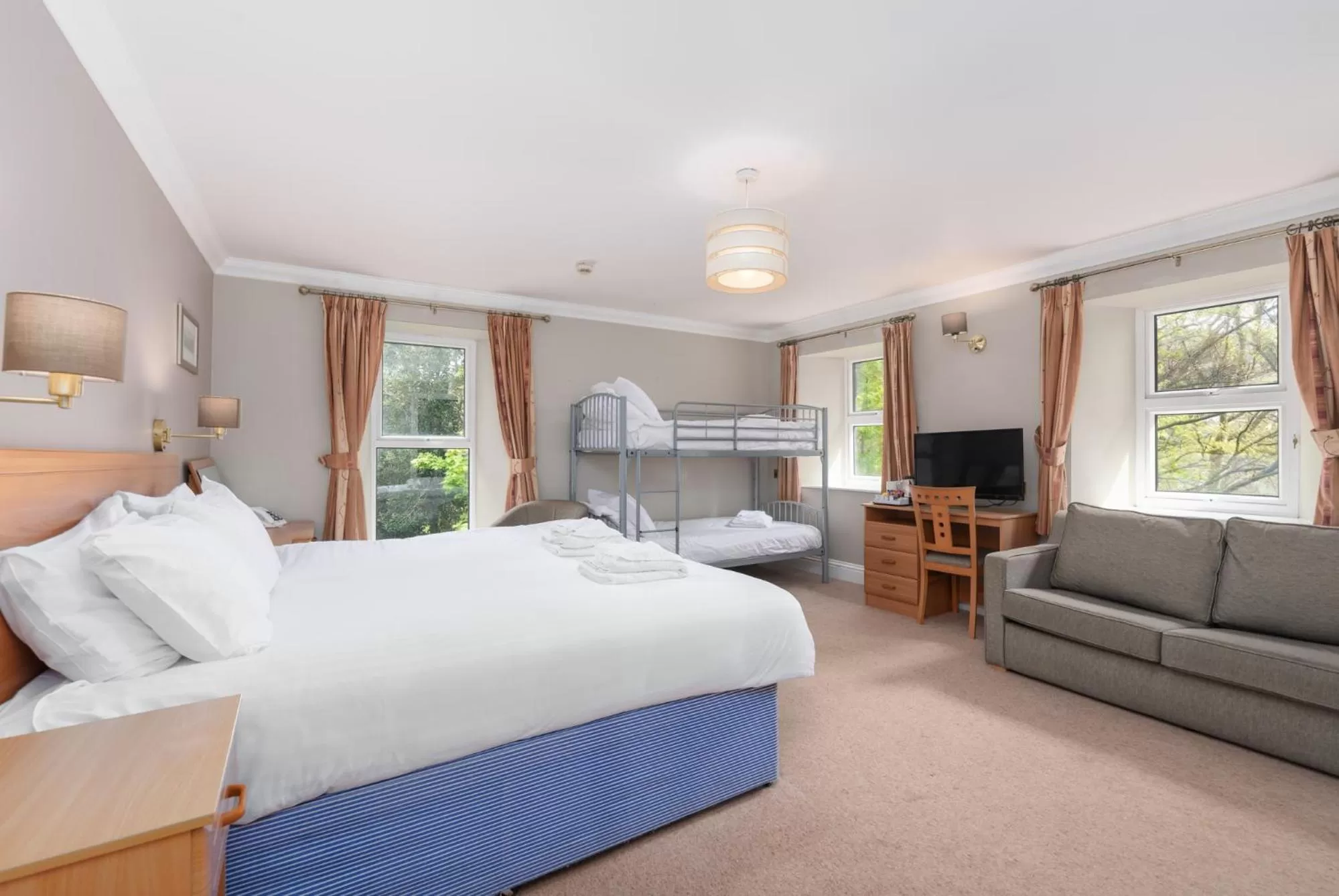 Family Room (2 Adults + 2 Children) in Windermere Manor Hotel