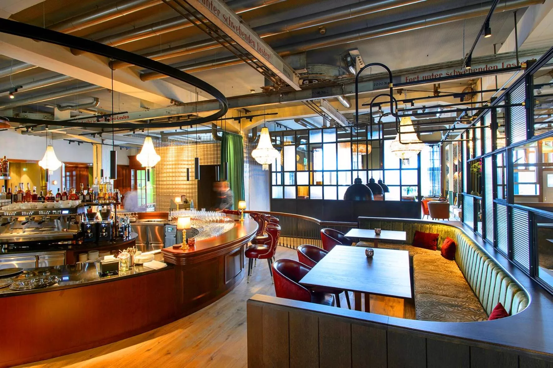 Restaurant/places to eat in Das James