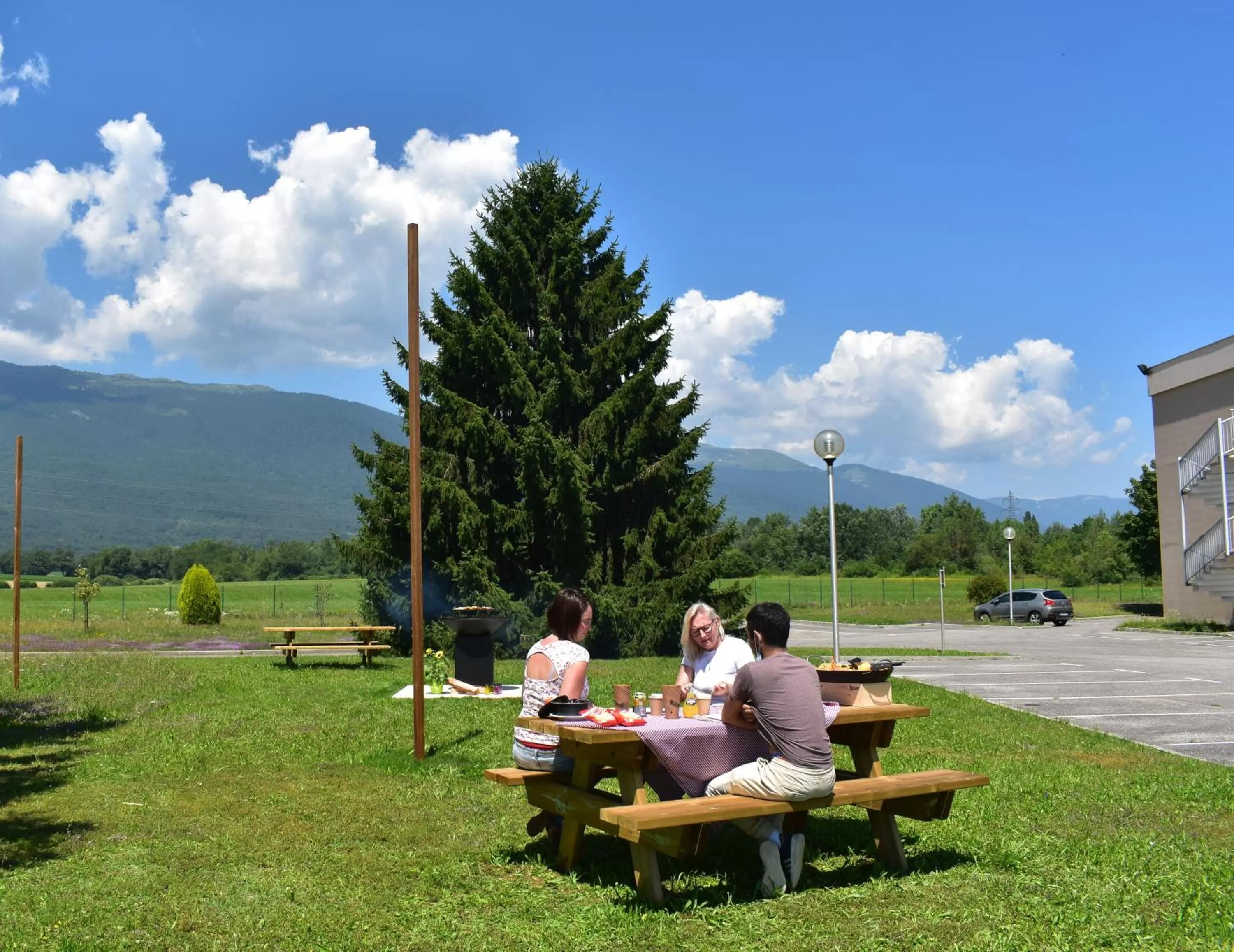 People in Adagio Original Thoiry Genève