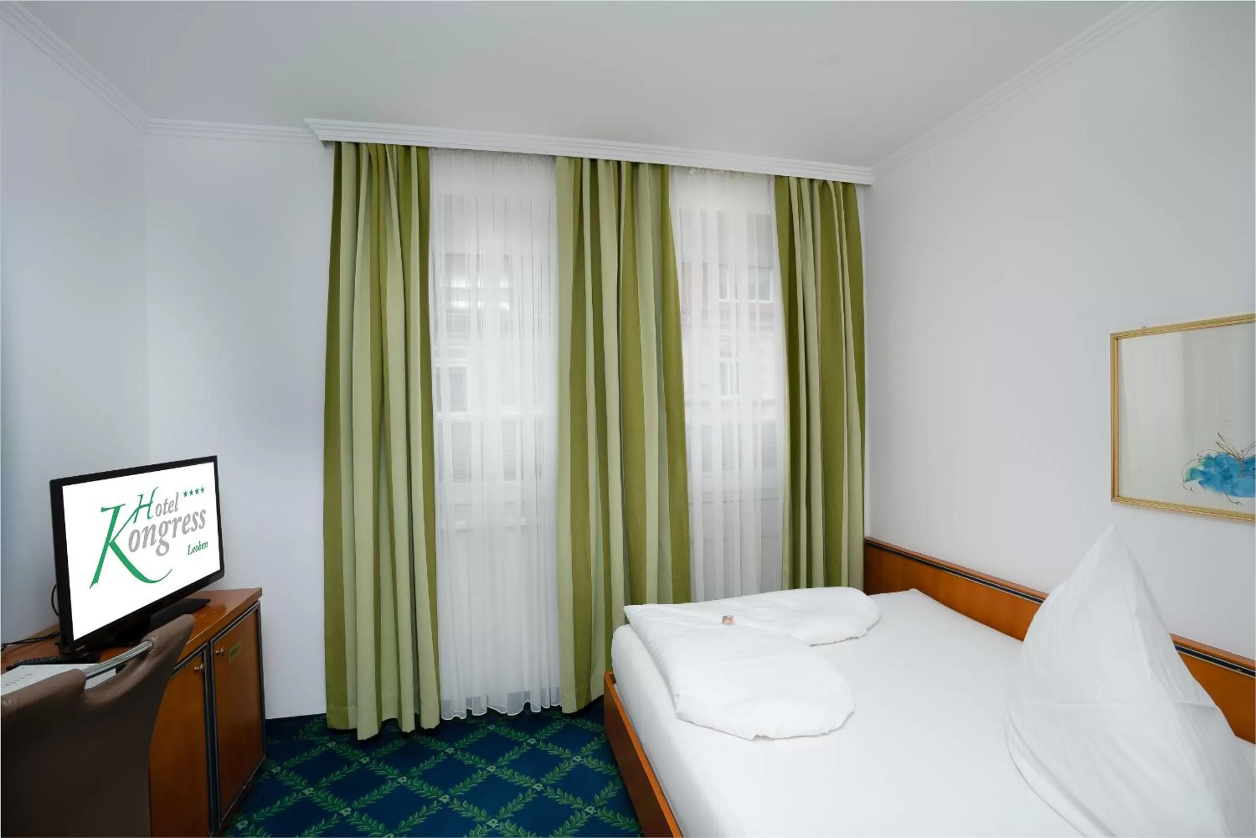 Photo of the whole room, Bed in Hotel Kongress