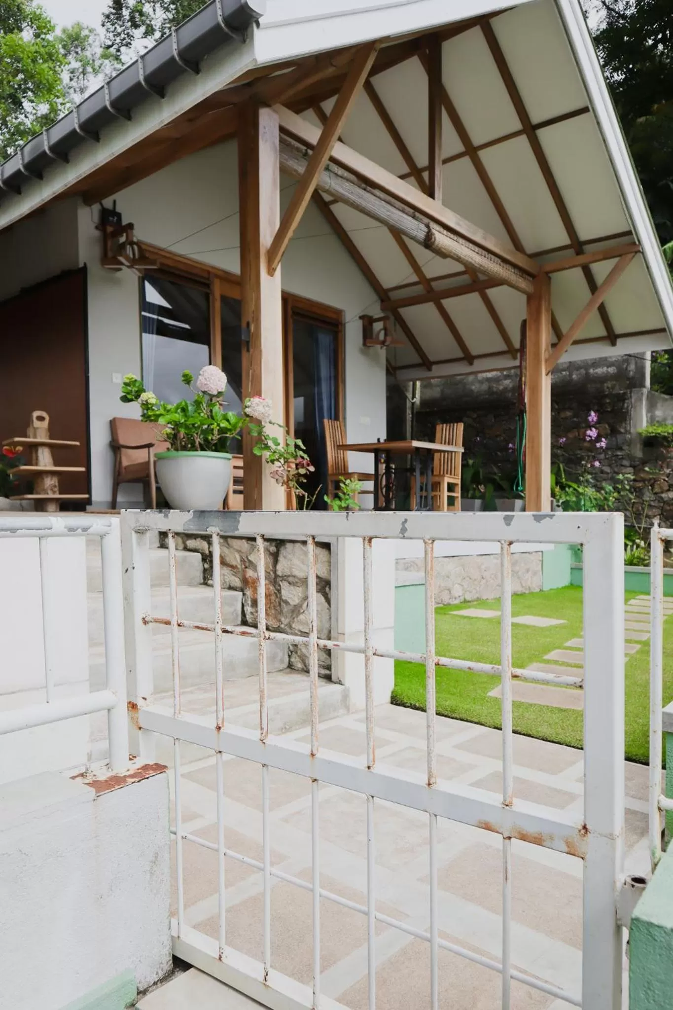 Facade/entrance in The One Ella