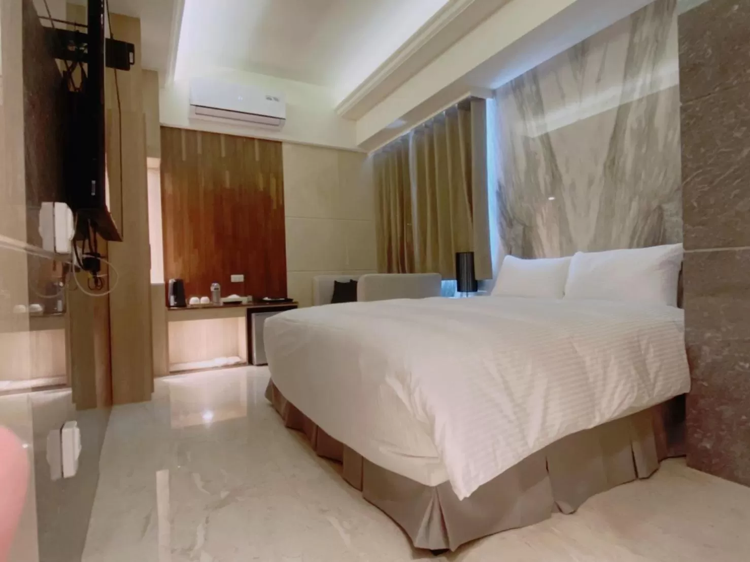 Bed in Hotel Maple Taiwan Boulevard