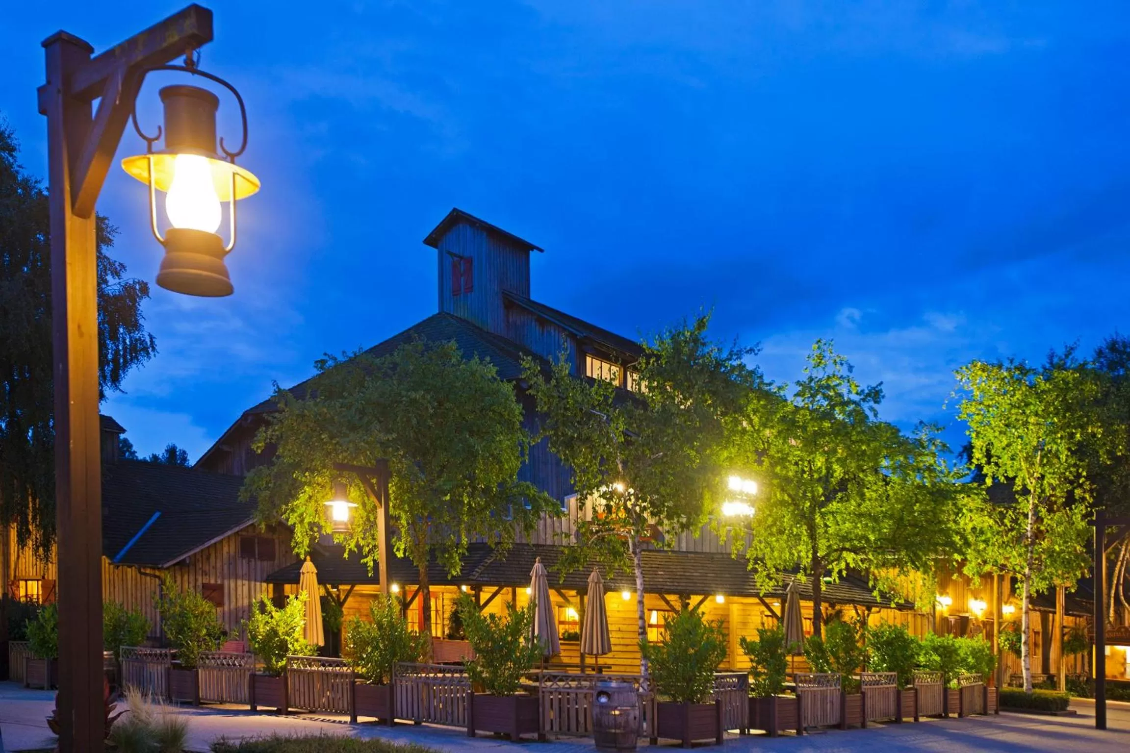 Restaurant/places to eat in Disney Davy Crockett Ranch