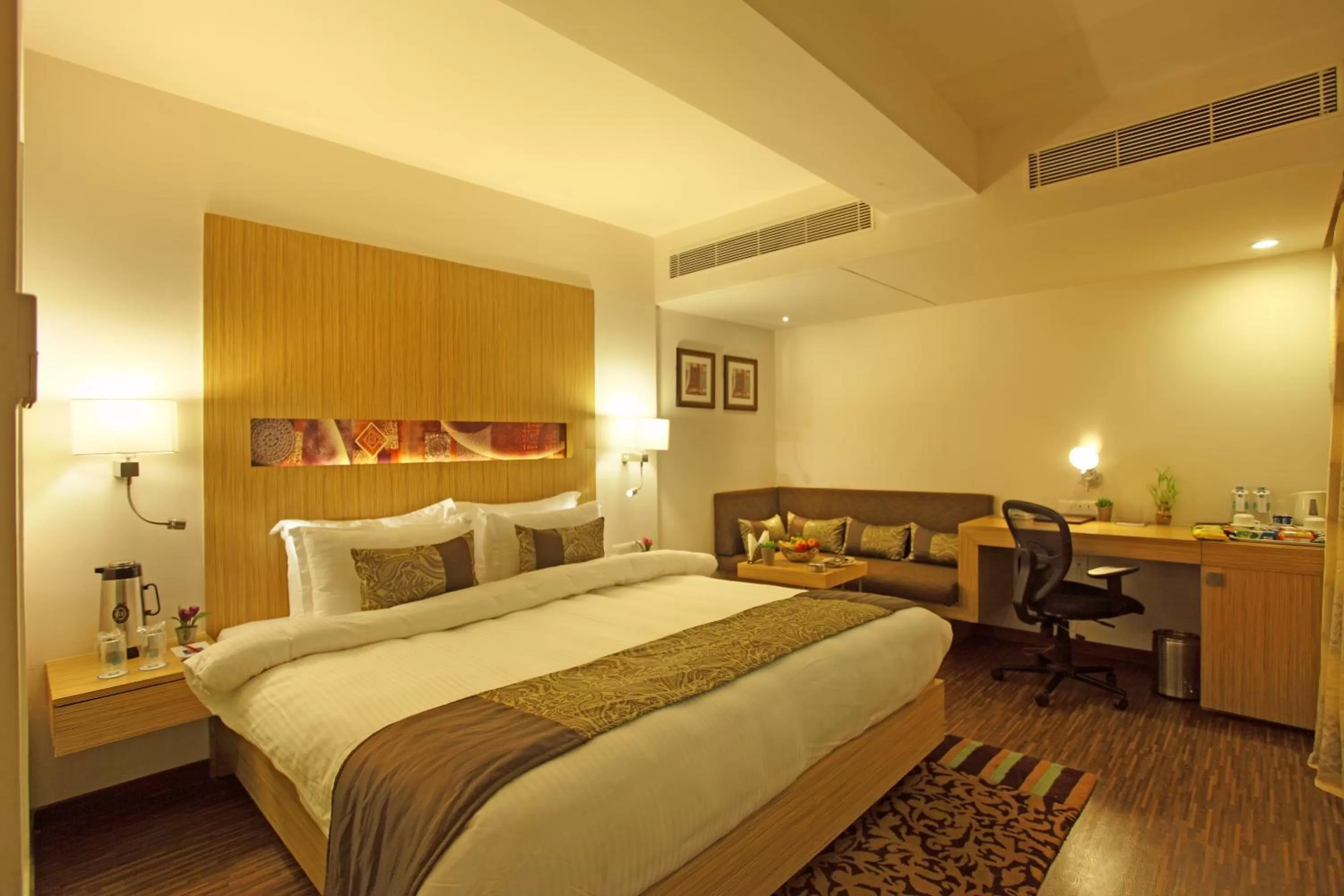 Bed in Comfort Inn Legacy