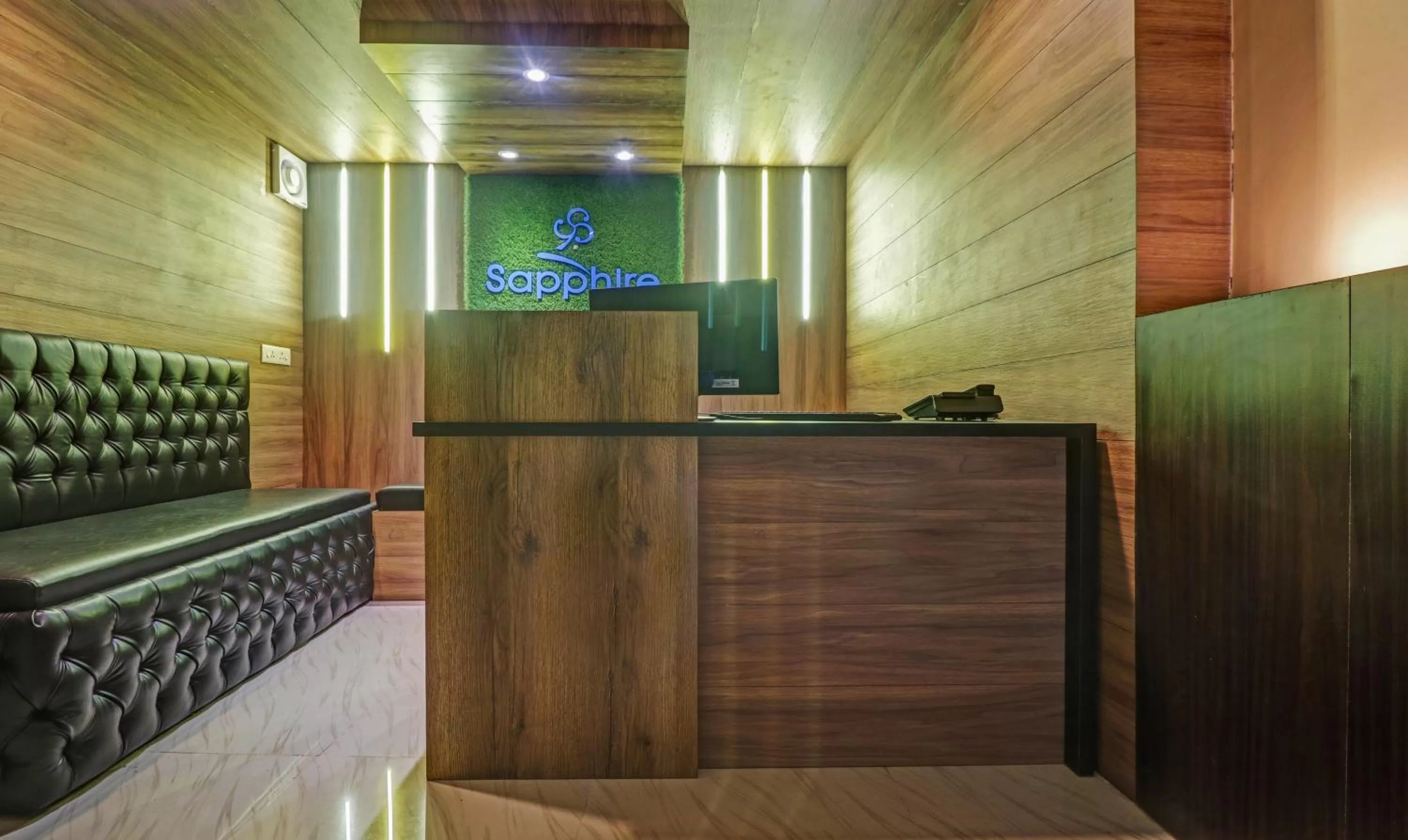 Lobby or reception in Itsy Hotels Sapphire Residency