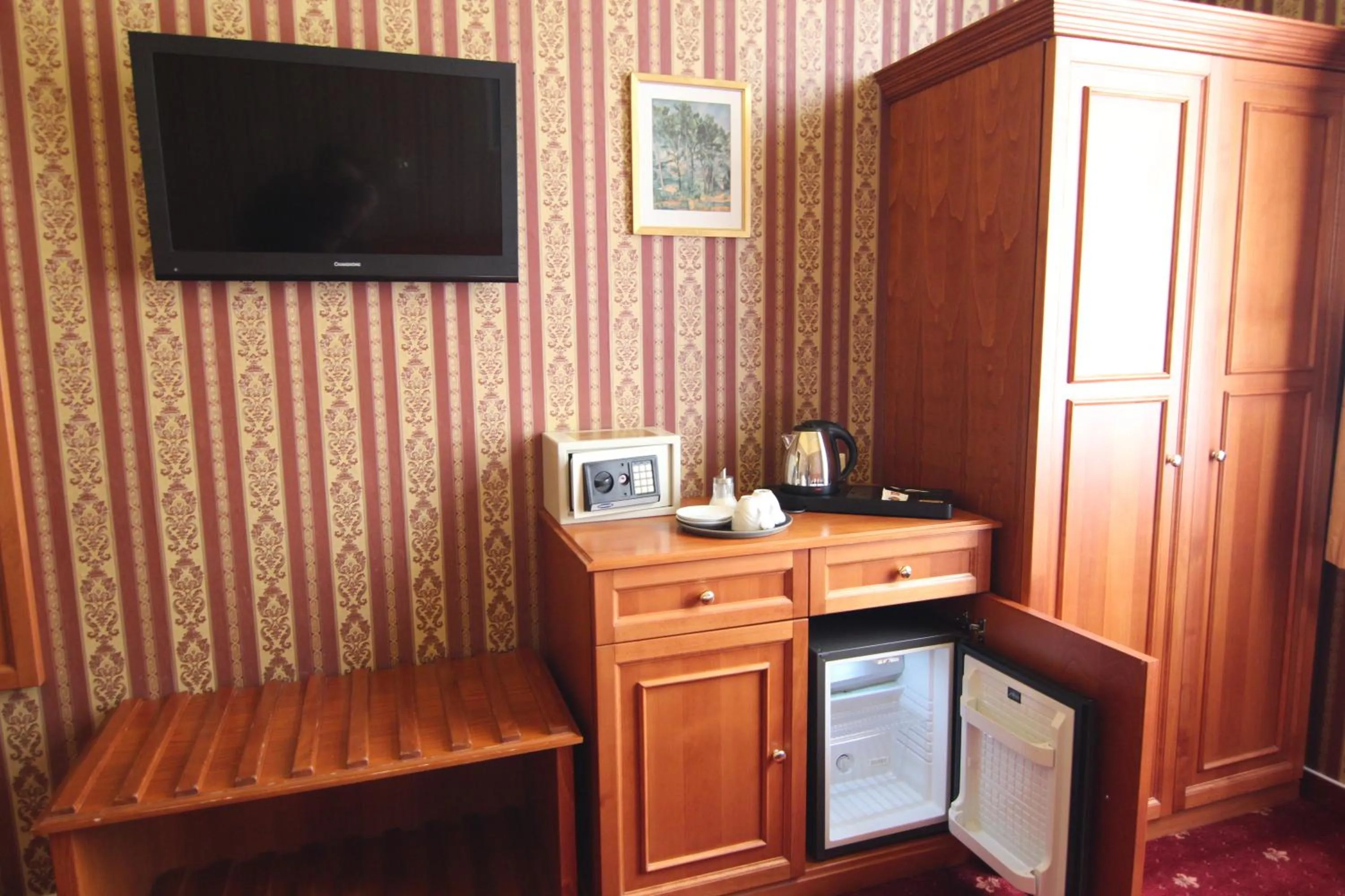 Coffee/tea facilities in Old Prague Hotel