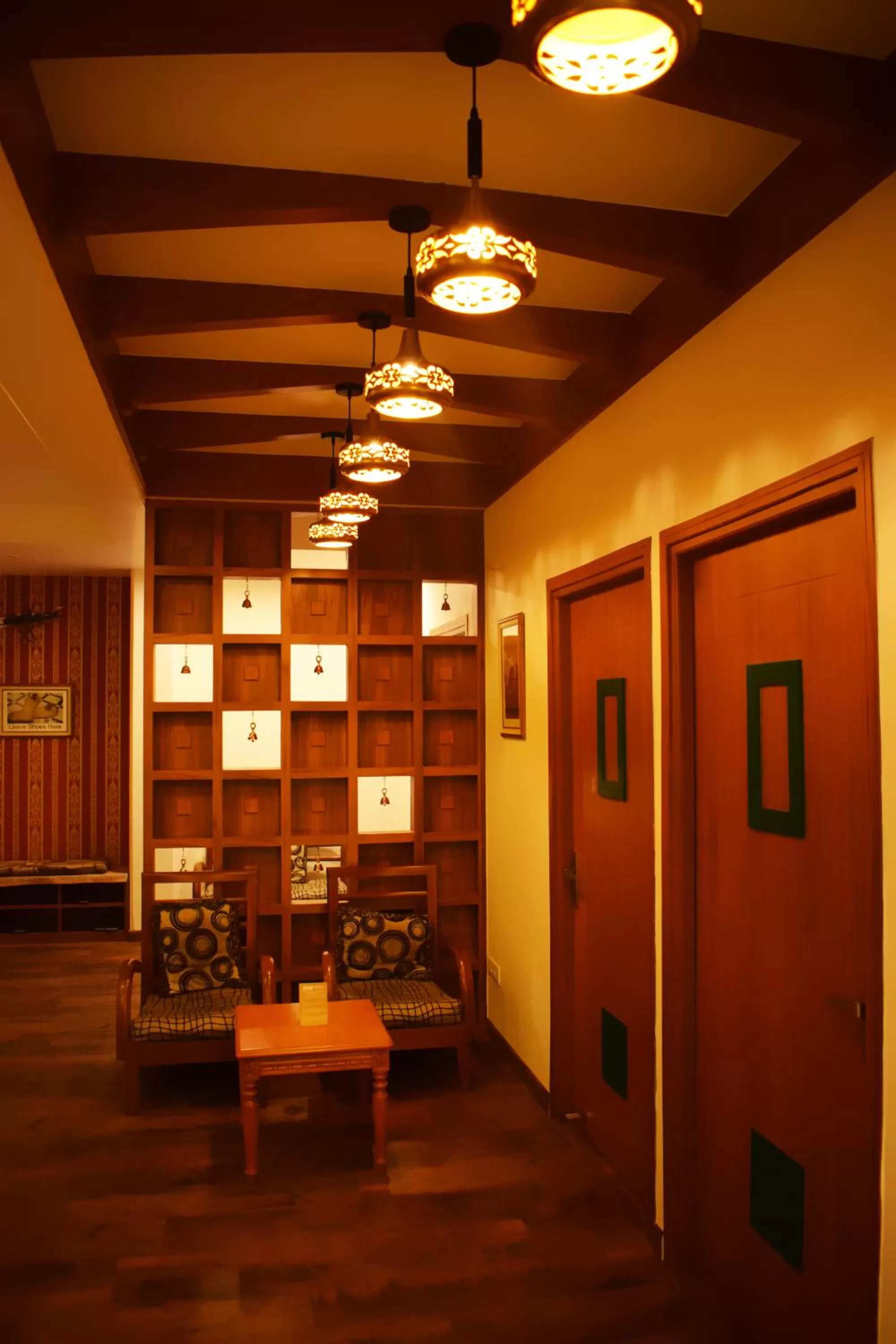 Living room in Hotel Green View - Behind Pramarth Niketan