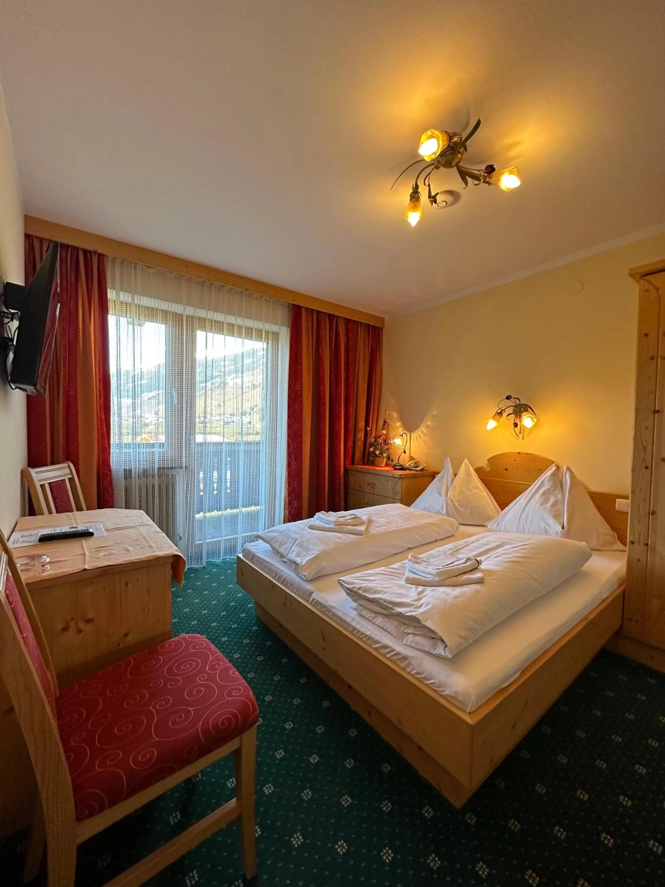 Bed in Pension Dorferwirt