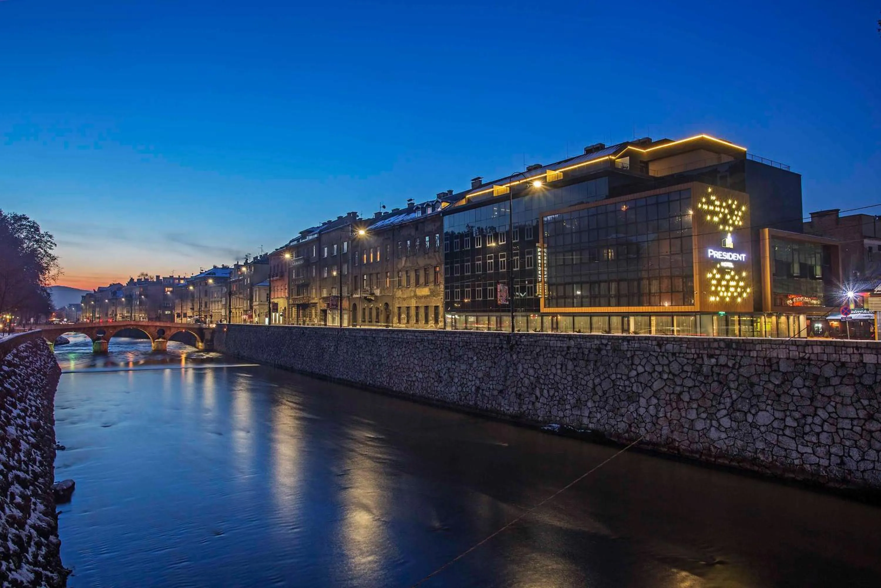 Facade/entrance in Hotel President Sarajevo
