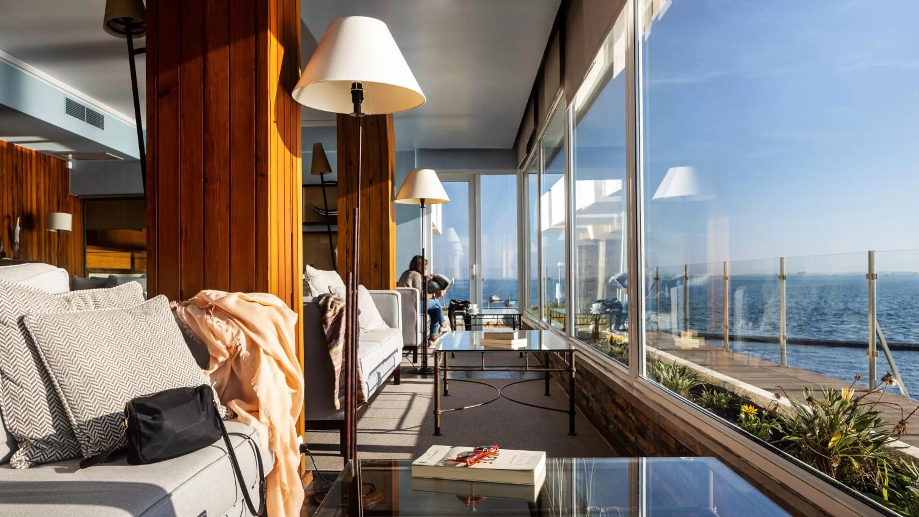 Communal lounge/ TV room in Pousada da Ria