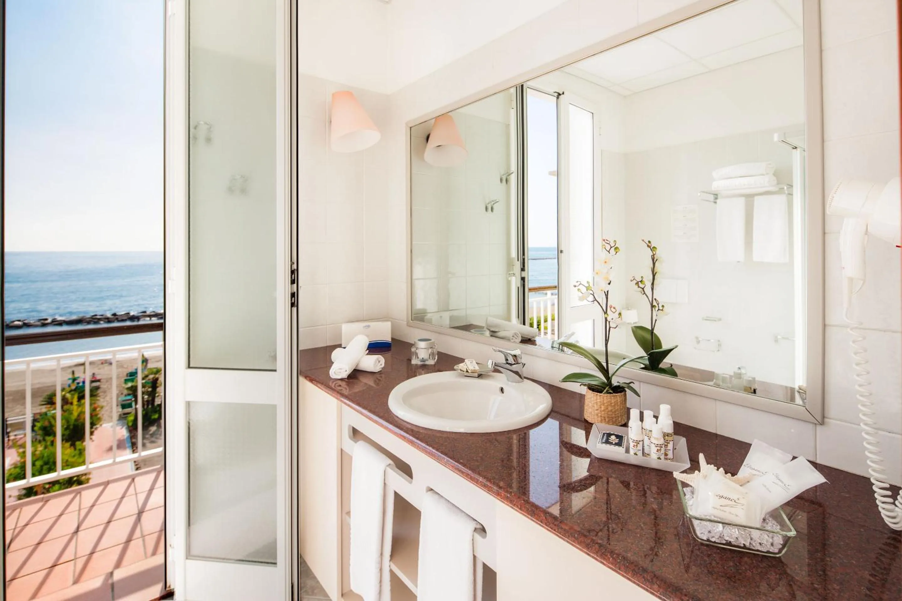 Bathroom in Hotel Gabriella