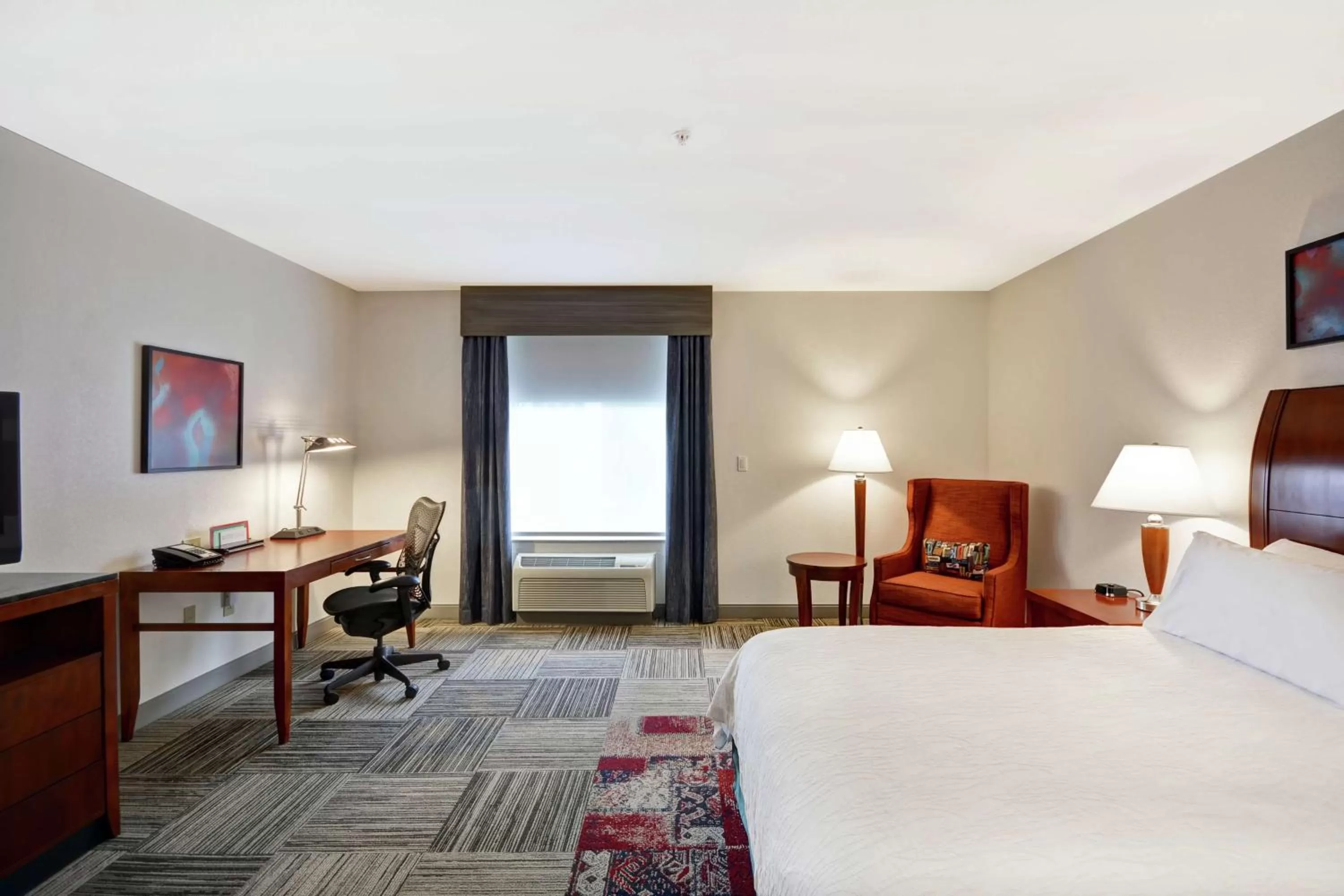 Bedroom, Bed in Hilton Garden Inn Gulfport - Biloxi Airport