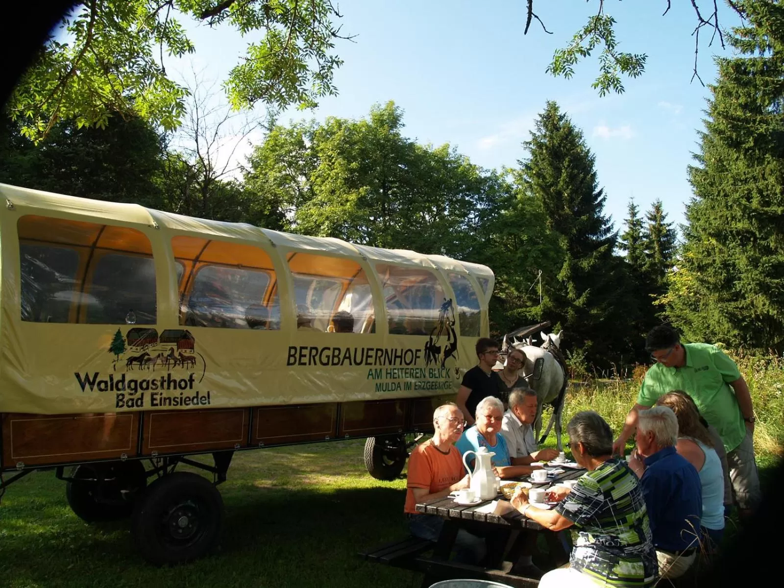 Entertainment, Guests in Waldgasthof Bad Einsiedel
