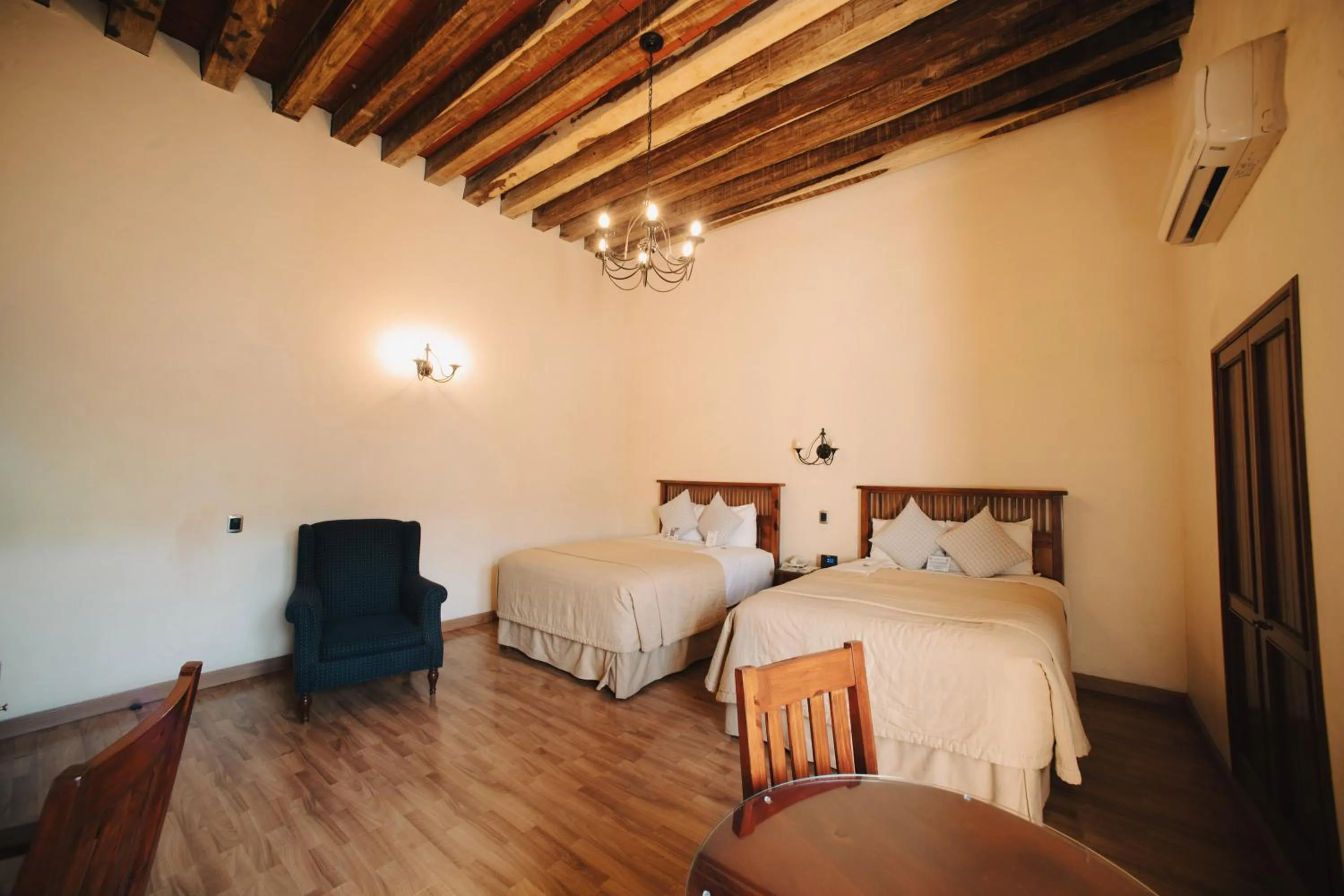 Bed in Hotel Casa Antigua