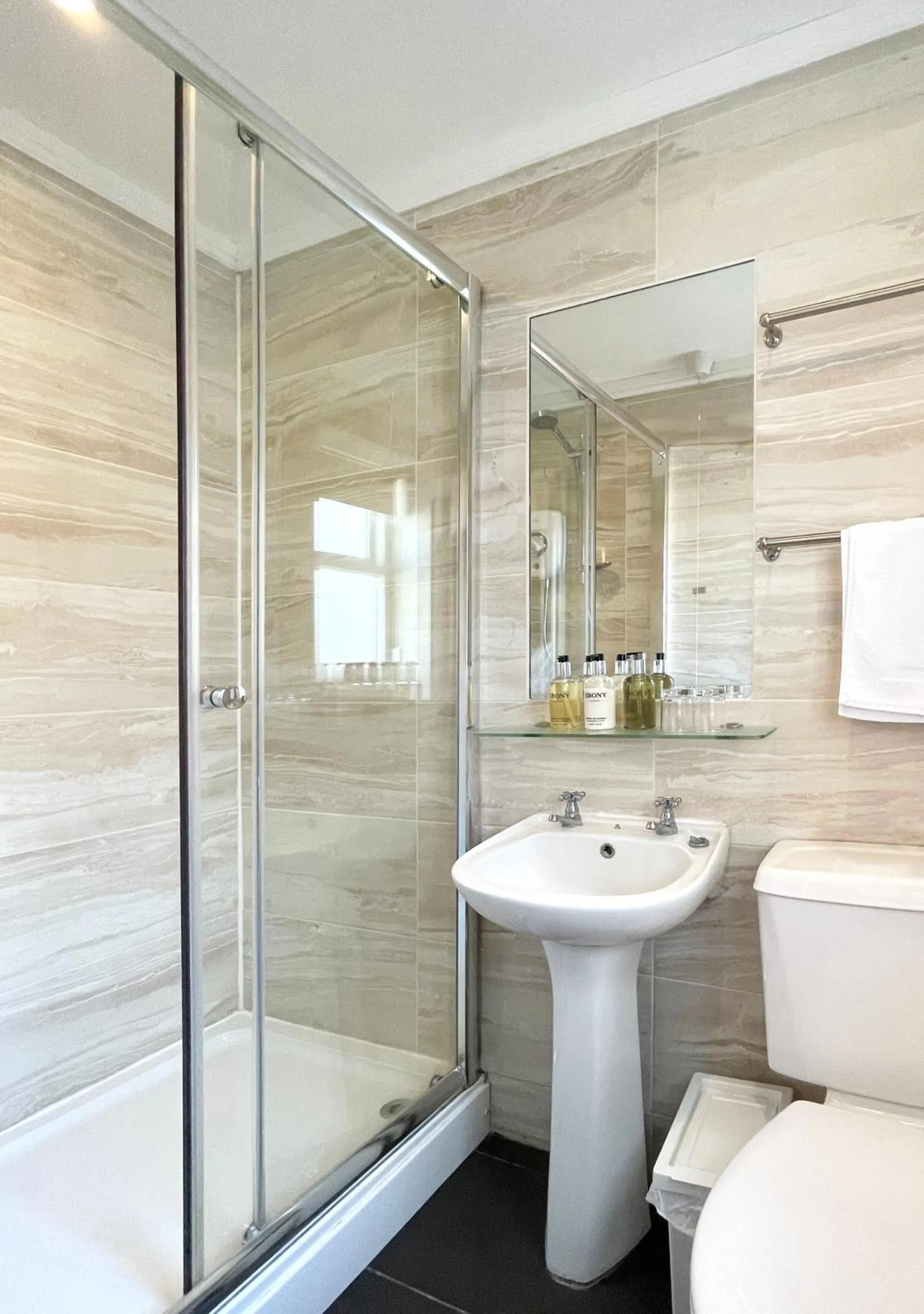 Shower in Dukes Folly Hotel