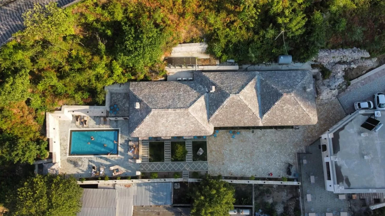 Bird's-eye View in Rose Garden Hotel