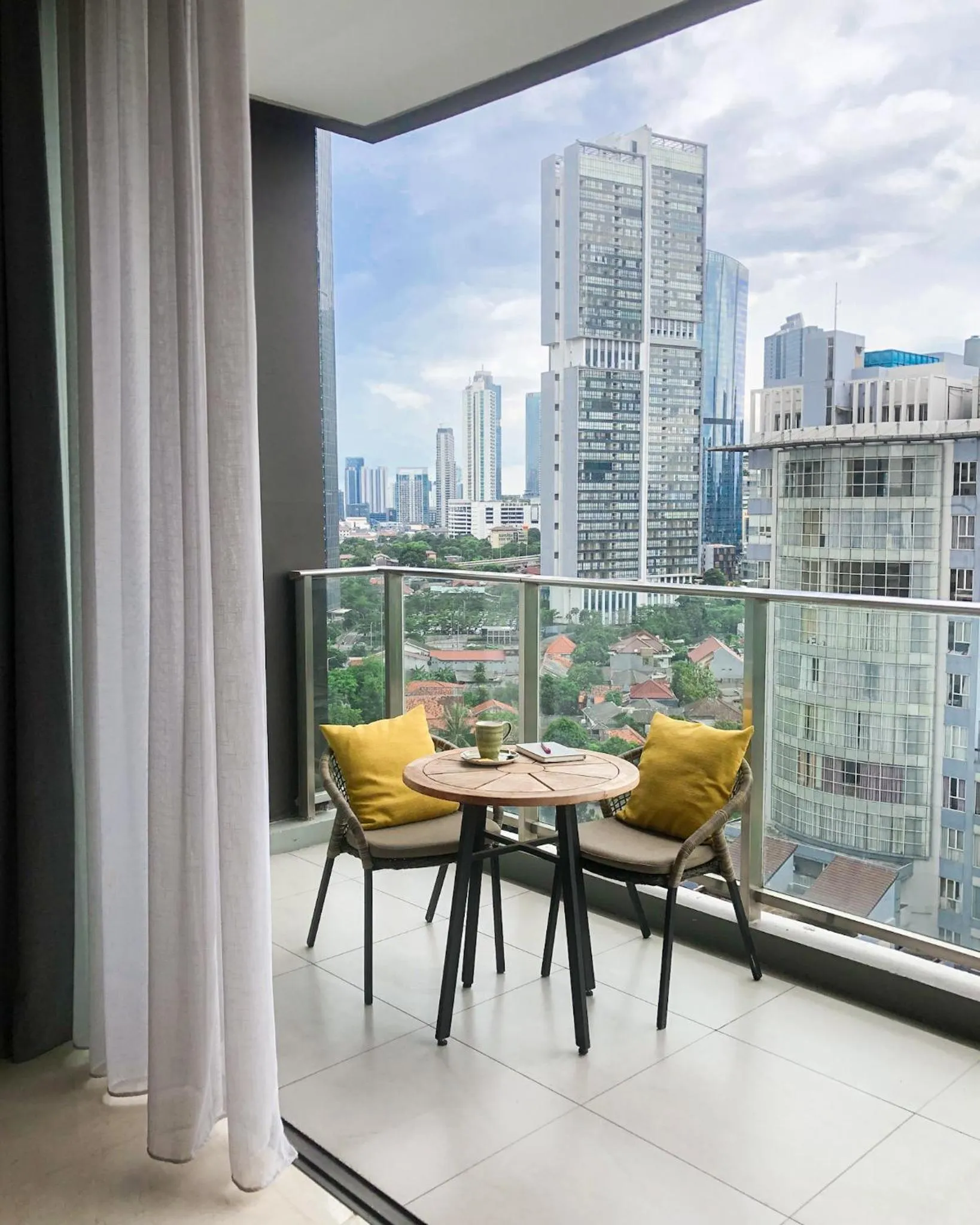 Balcony/Terrace in Crowne Plaza Jakarta Residences, an IHG Hotel