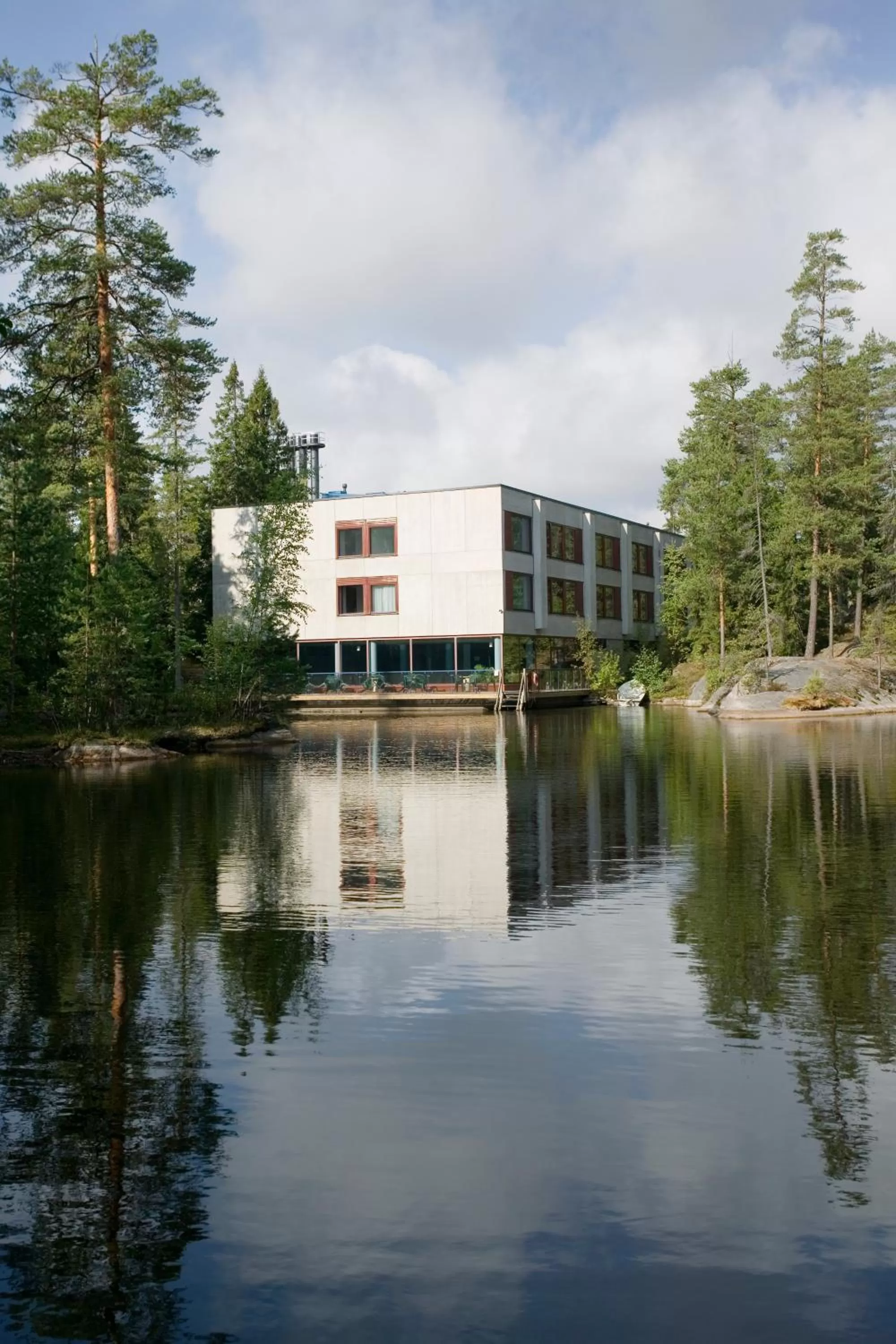 Facade/entrance in Hotel Korpilampi