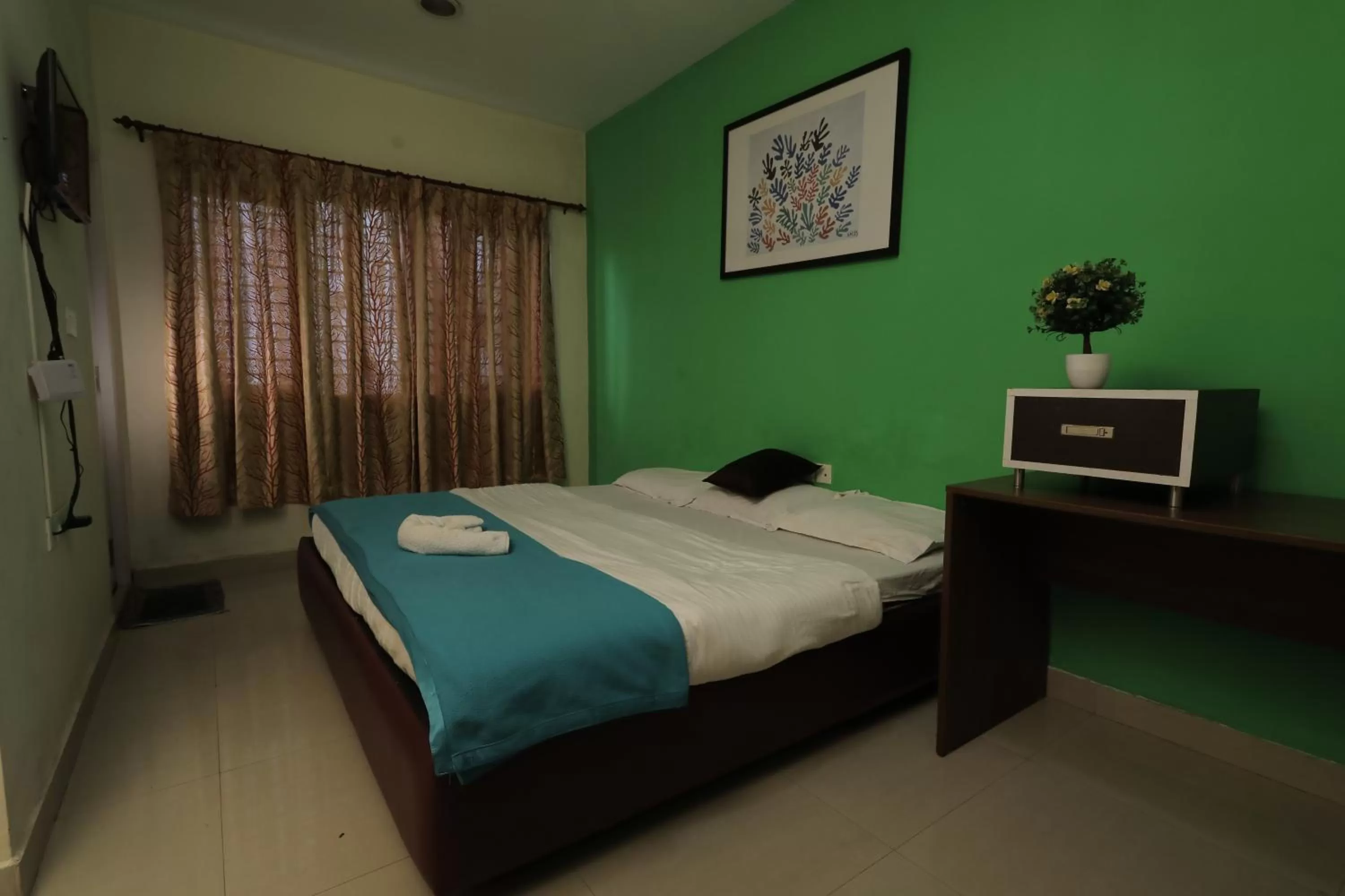 Bed in Nilgiris Inn By Lexstays Kotagiri, Ooty