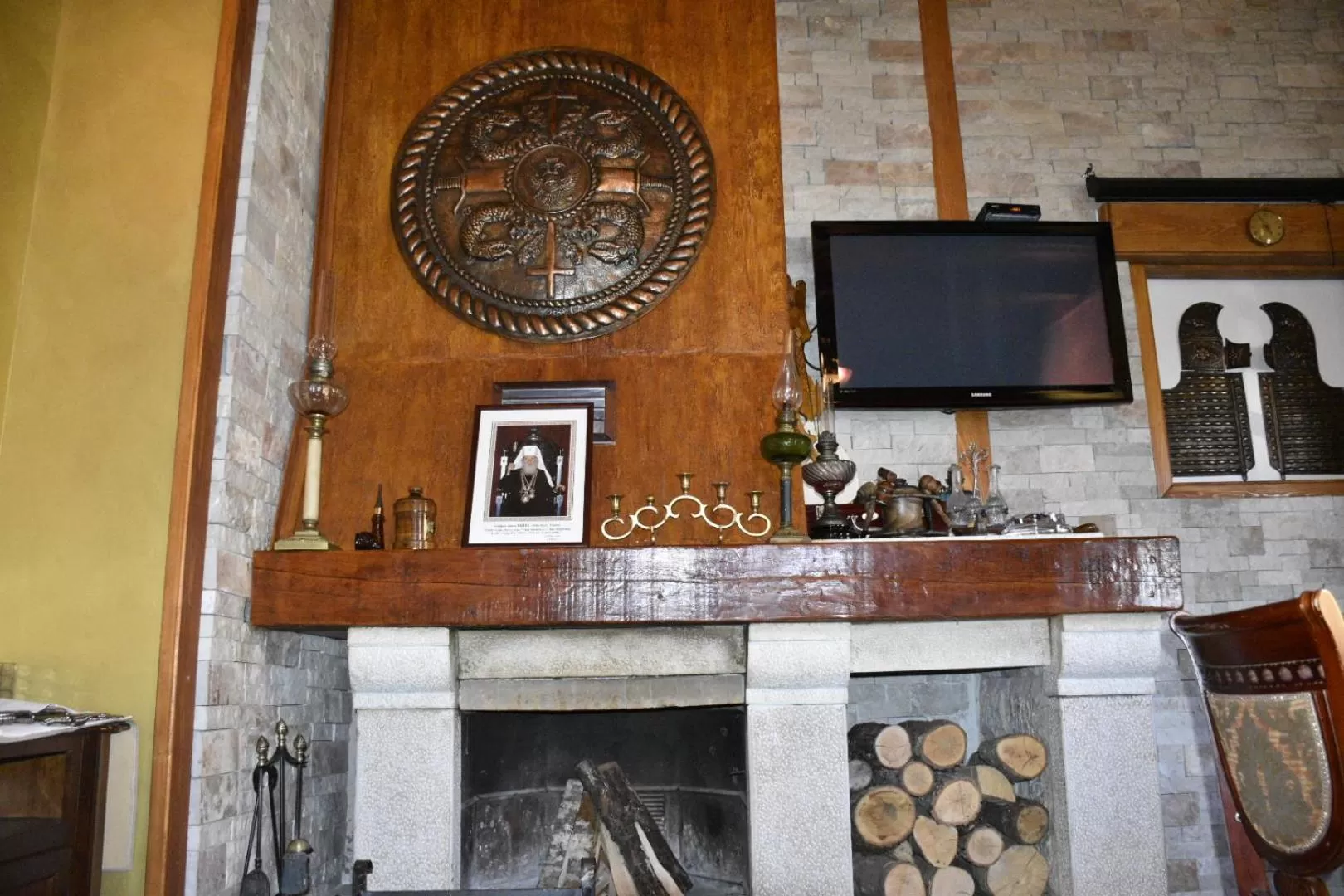 OSTROG Aparthotel KOLIBA-VLASTNIŠTVO MANASTIRA OSTROG