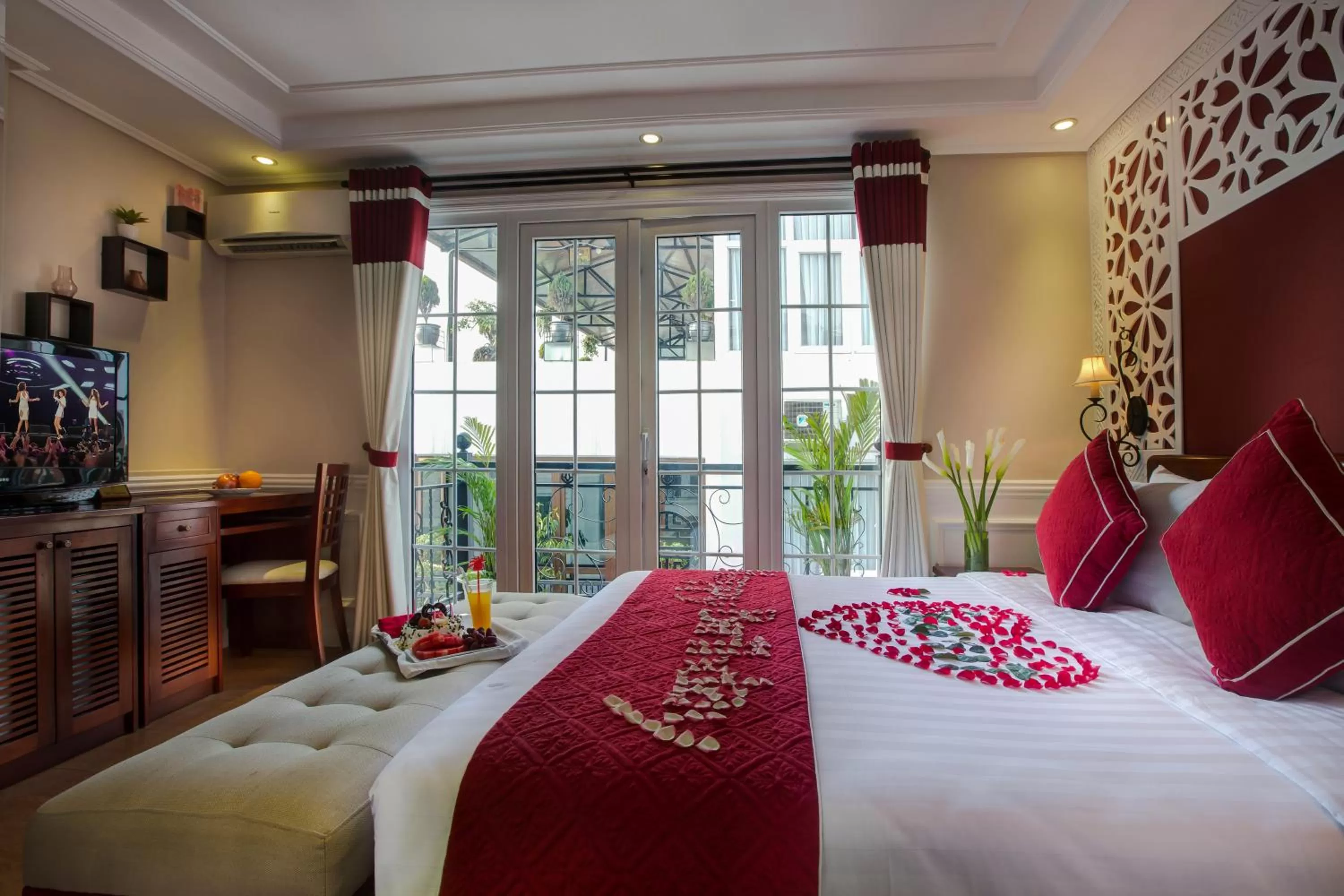 Bedroom, Bed in La Beaute De Hanoi Hotel