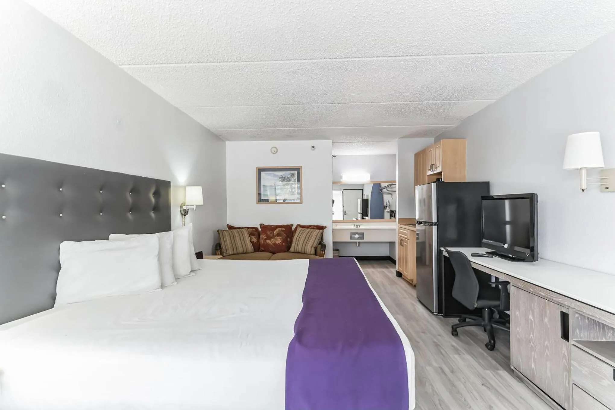 Photo of the whole room in Vivo Living Kissimmee West