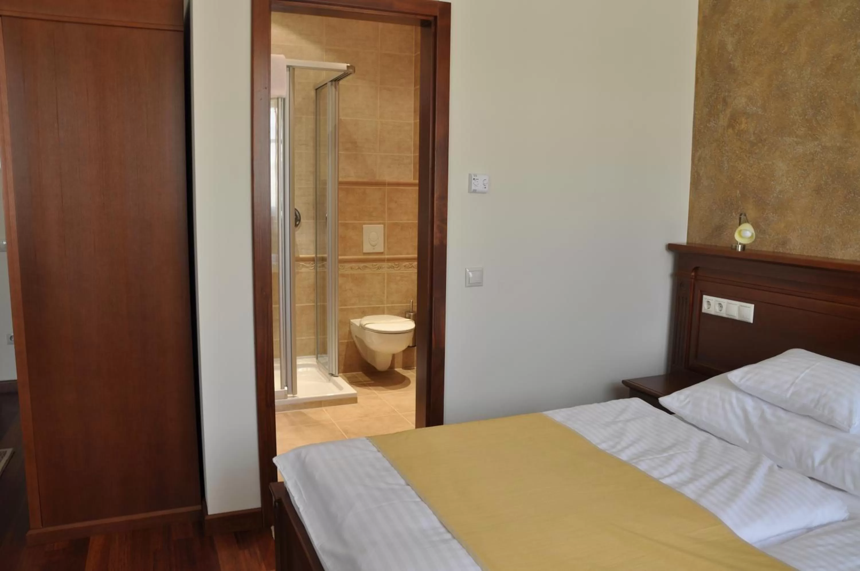 Photo of the whole room in Nimród Bioszálloda és Bioétterem