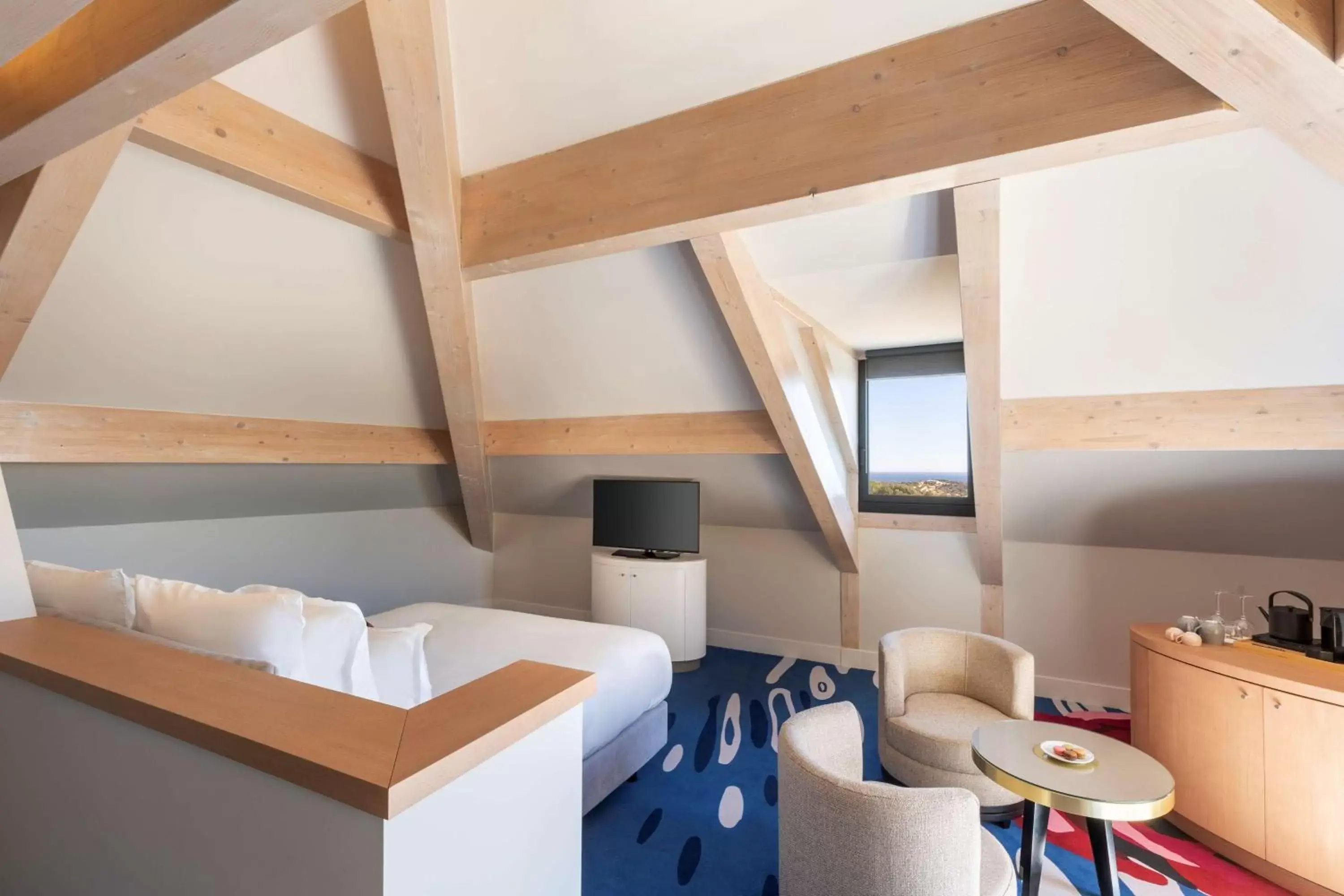 Junior King Suite in Eden Rose Grand Hotel BW Premier Collection Junior King Suite in Eden Rose Grand Hotel BW Premier Collection